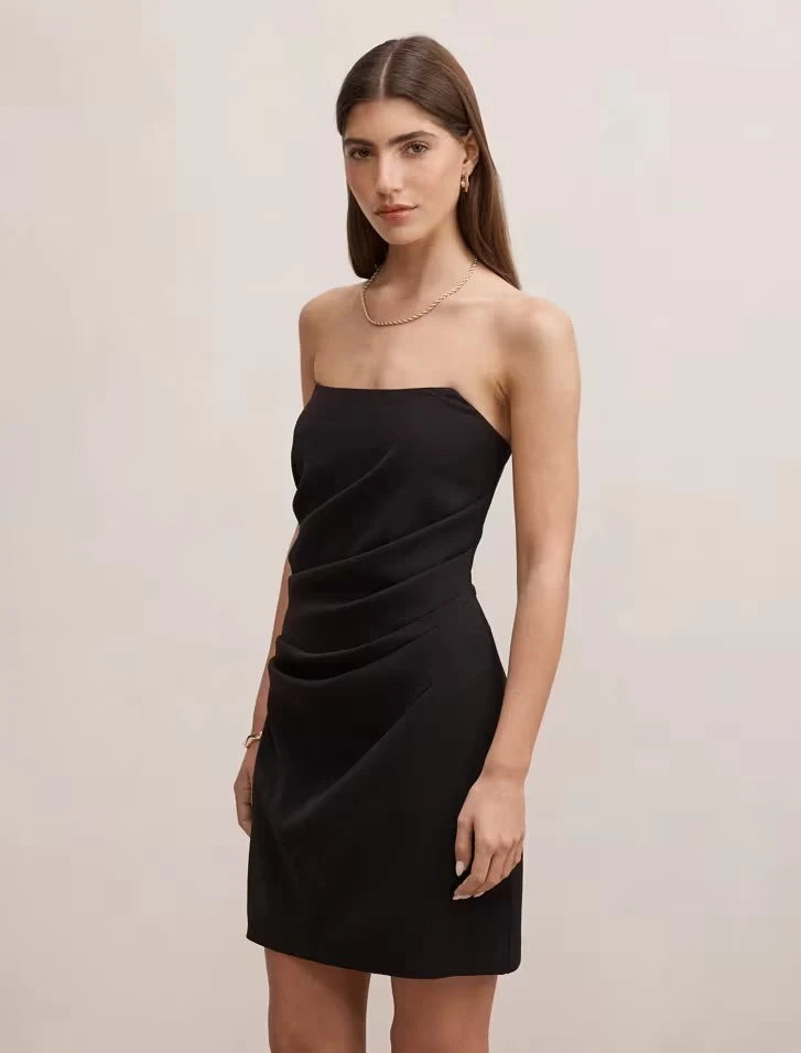 Chic A-Line Strapless Ruched Modern Black Mini Homecoming Dress