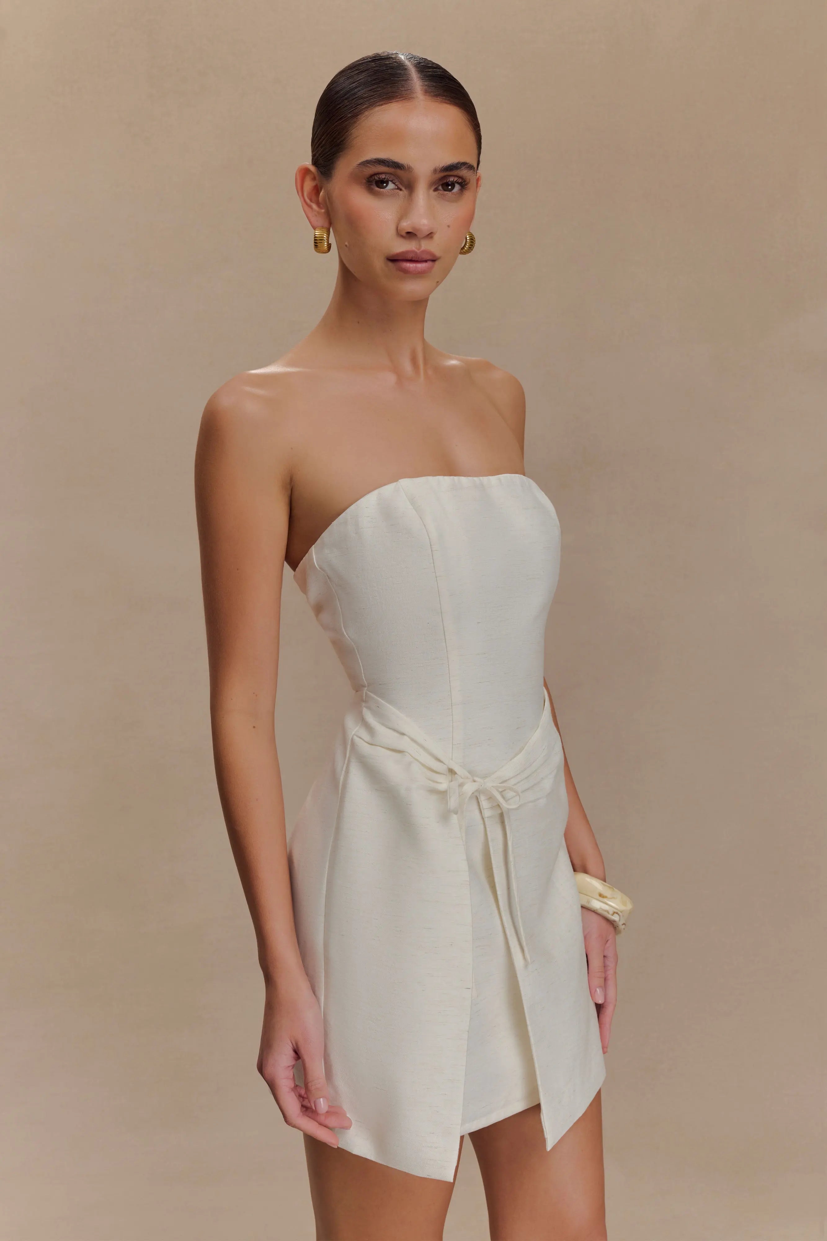 Chic A-Line Strapless Ruched Tie-Front Off-White Mini Homecoming Dress