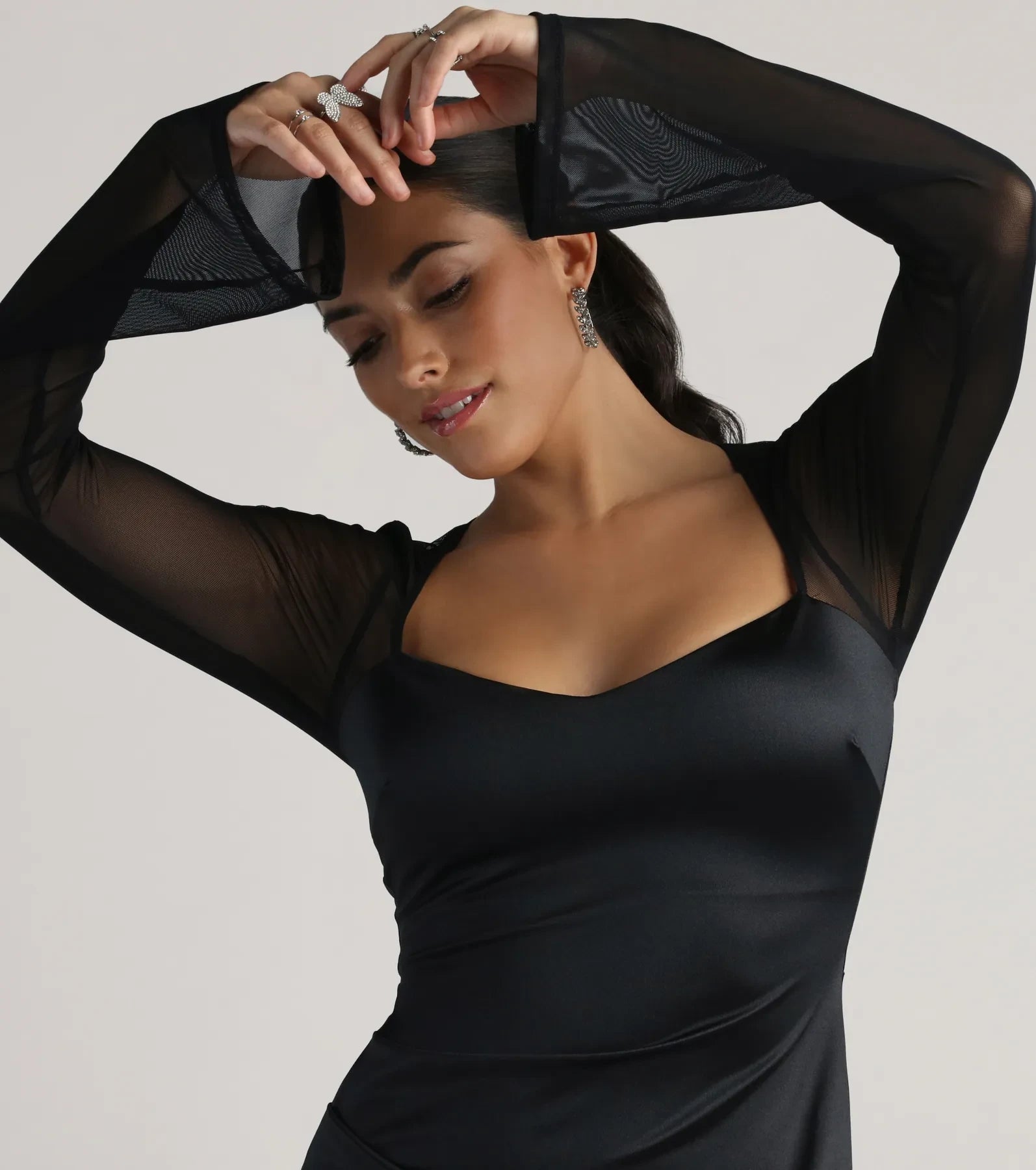 Chic A-Line Sweetheart Neck Sheer Bell Sleeve Keyhole Back Mini Homecoming Dresses for Parties