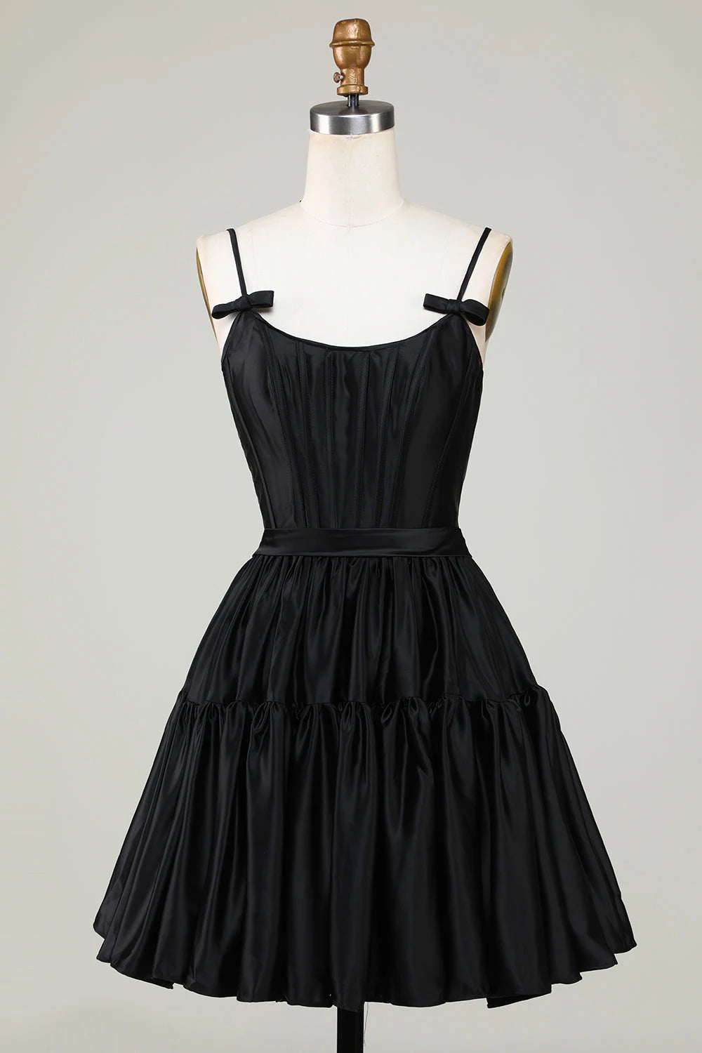 Chic A-Line Sweetheart Sleeveless Corset Tiered Black Mini Homecoming Dress