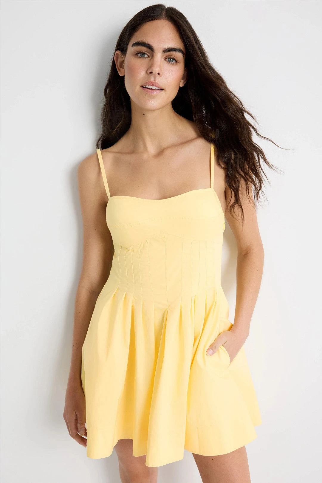 Chic A-Line Sweetheart Sleeveless Pleated Casual Yellow Mini Homecoming Dress