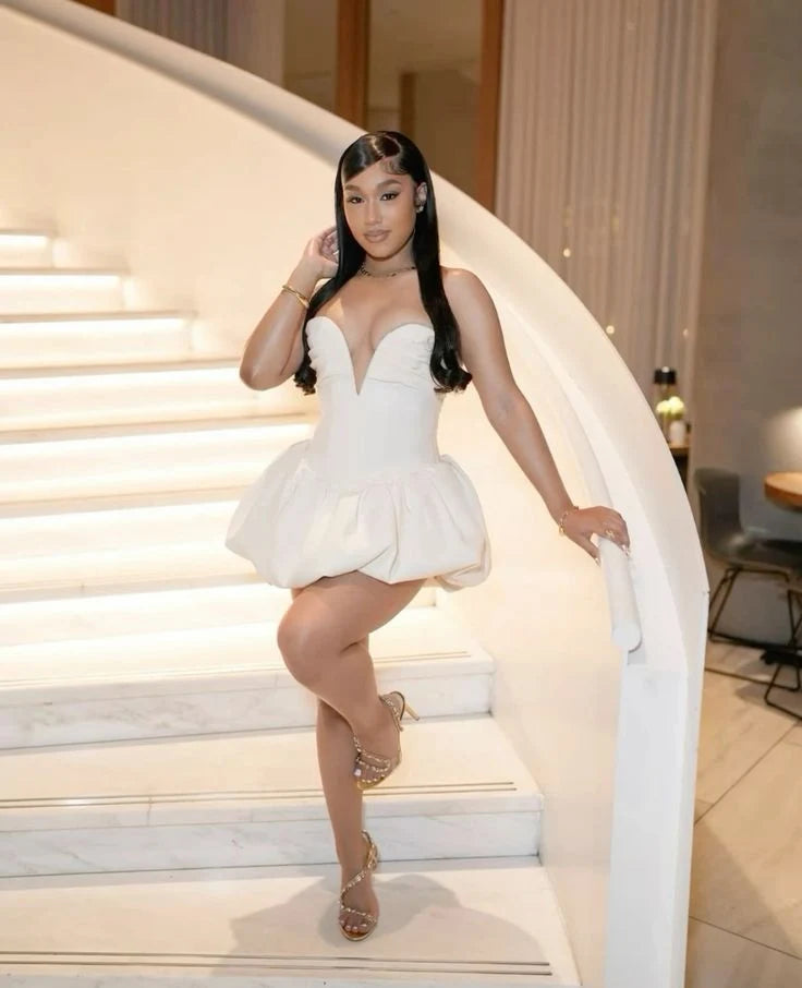 Chic A-Line Sweetheart Sleeveless Puffy Structured Ivory Mini Homecoming Dress Women