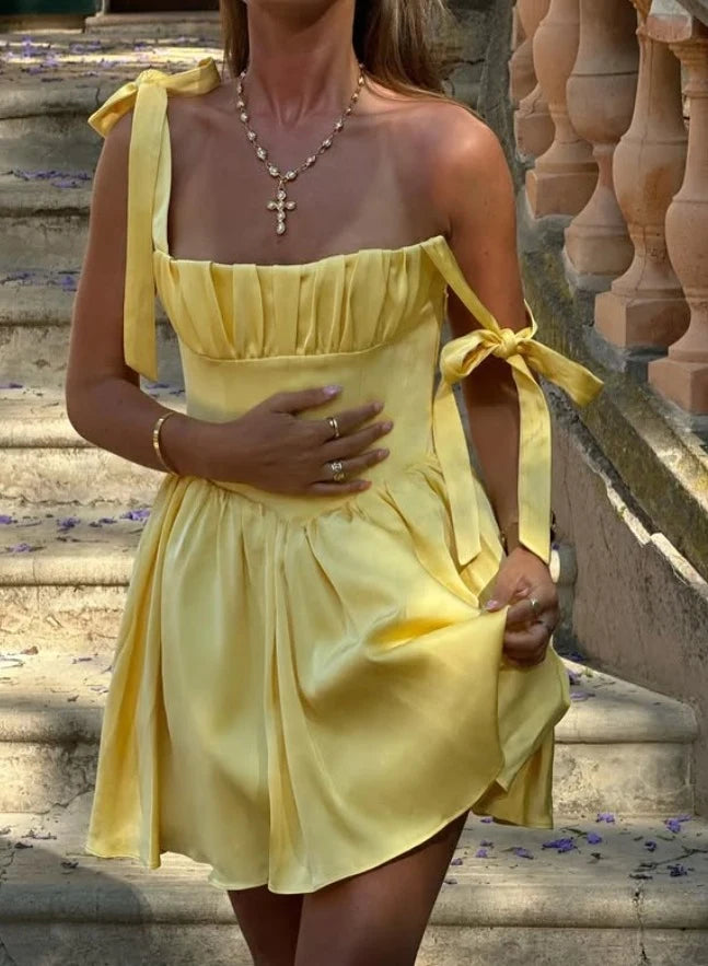 Chic A-Line Sweetheart Sleeveless Ruched Tie-Shoulder Yellow Mini Homecoming Dress