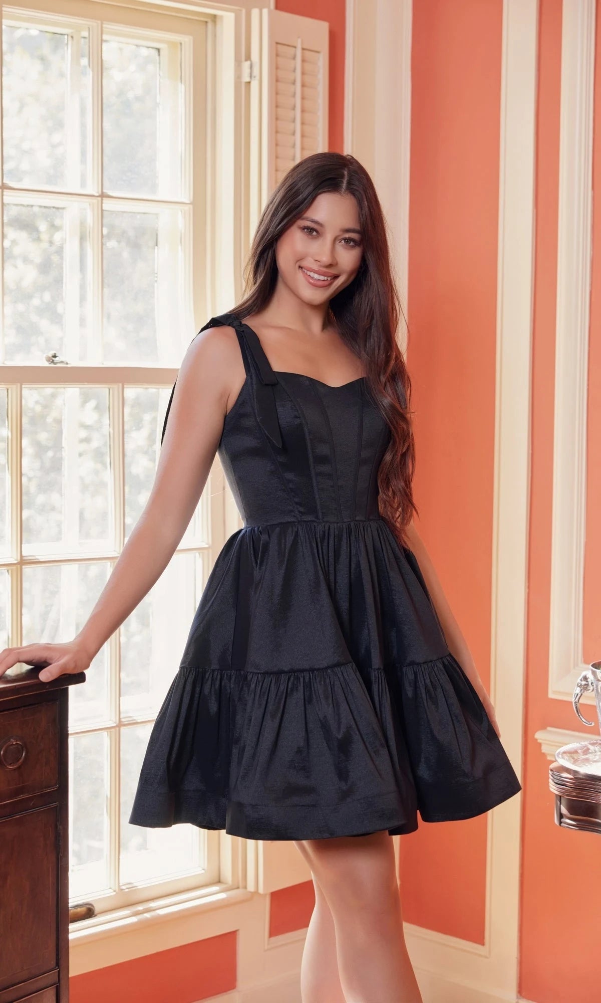 Chic A-Line Sweetheart Tie-Shoulder Tiered Red Short Homecoming Party Dress