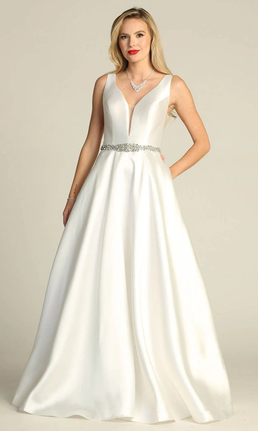 Chic A-Line V-Neck Sleeveless Beaded Backless White Maxi Prom Dresses Women