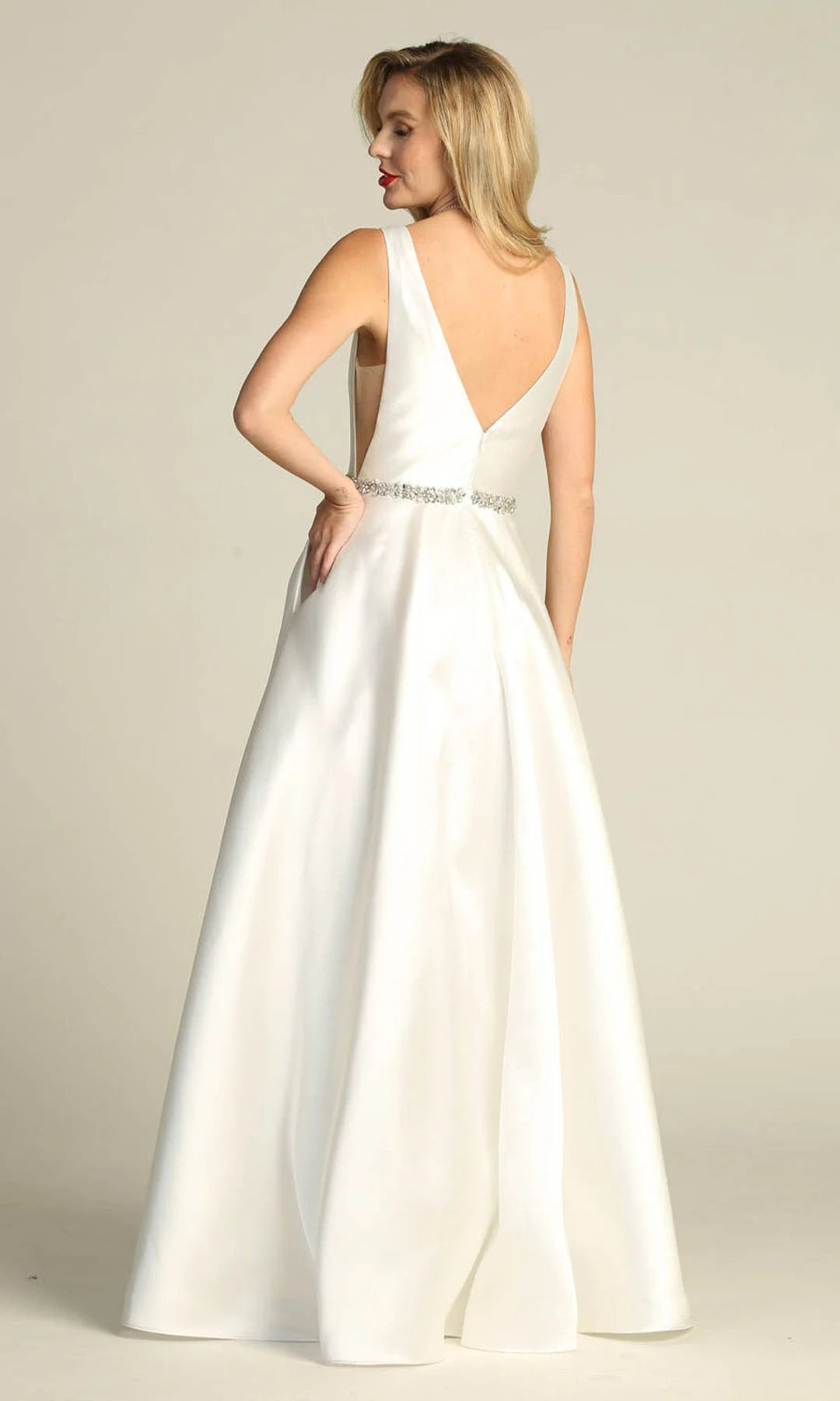 Chic A-Line V-Neck Sleeveless Beaded Backless White Maxi Prom Dresses Women