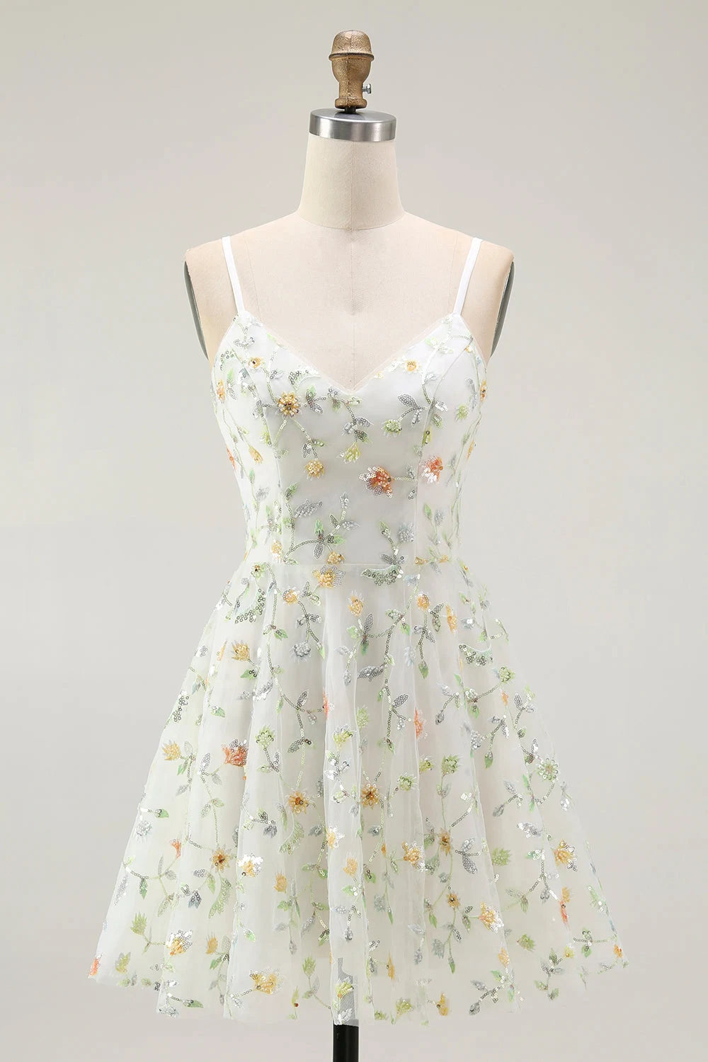 Chic A-Line V-Neck Sleeveless Floral Sequin White Short Homecoming Dress