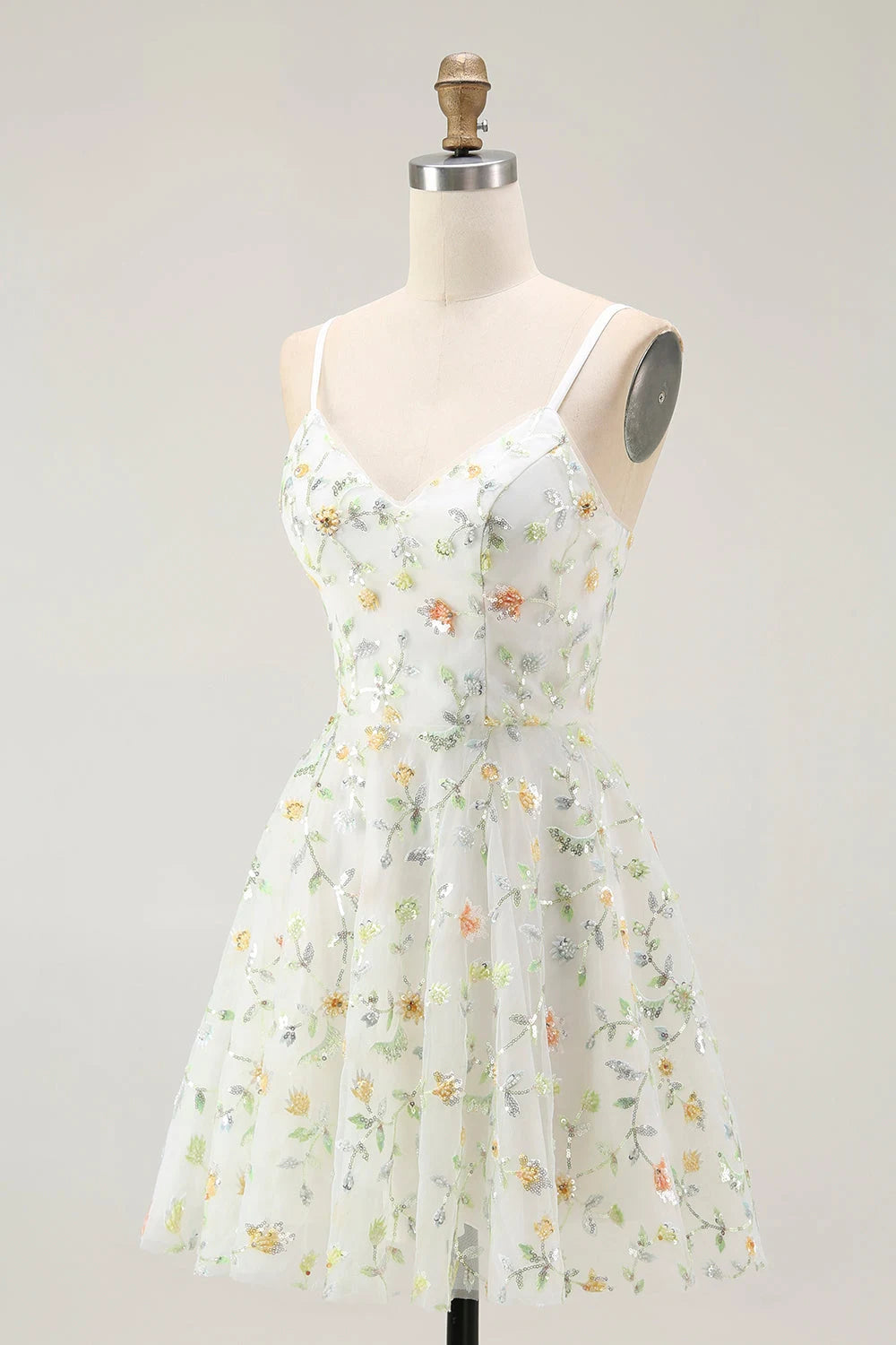 Chic A-Line V-Neck Sleeveless Floral Sequin White Short Homecoming Dress