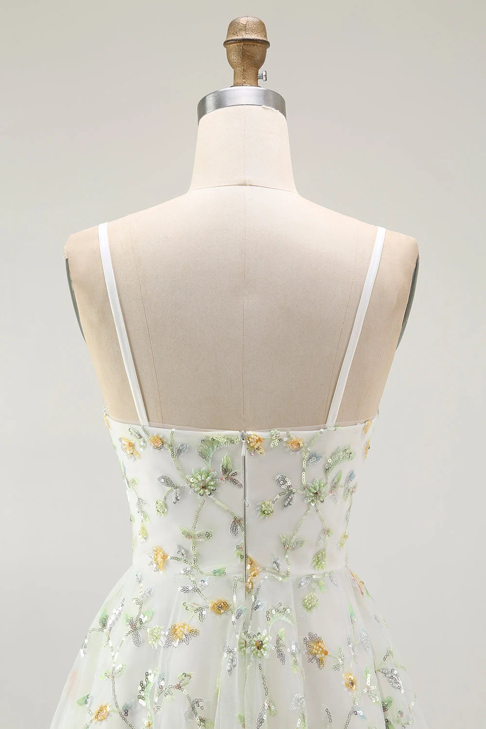 Chic A-Line V-Neck Sleeveless Floral Sequin White Short Homecoming Dress