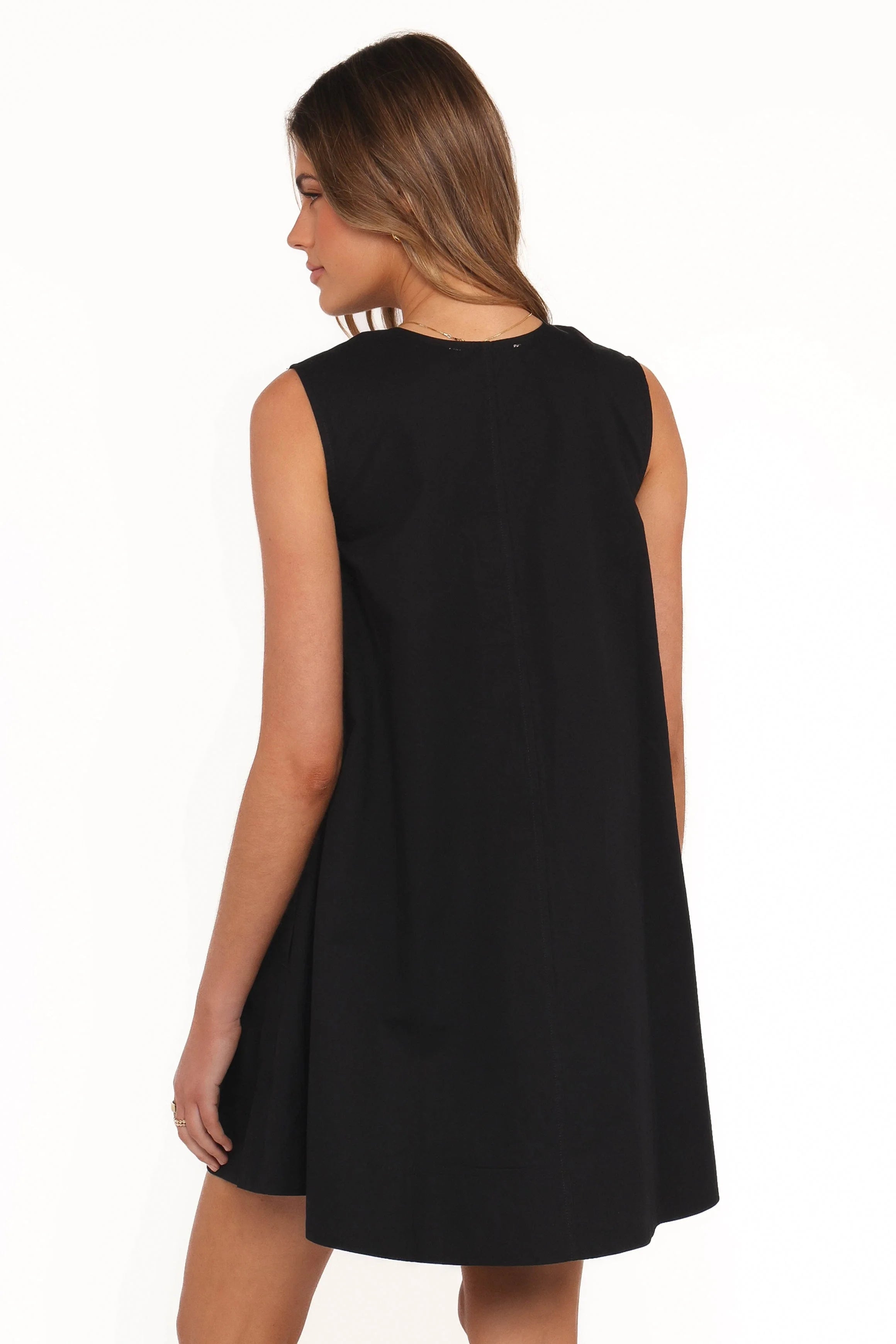 Chic A-Line V-Neck Sleeveless Flowy Black Mini Homecoming Dress For Women