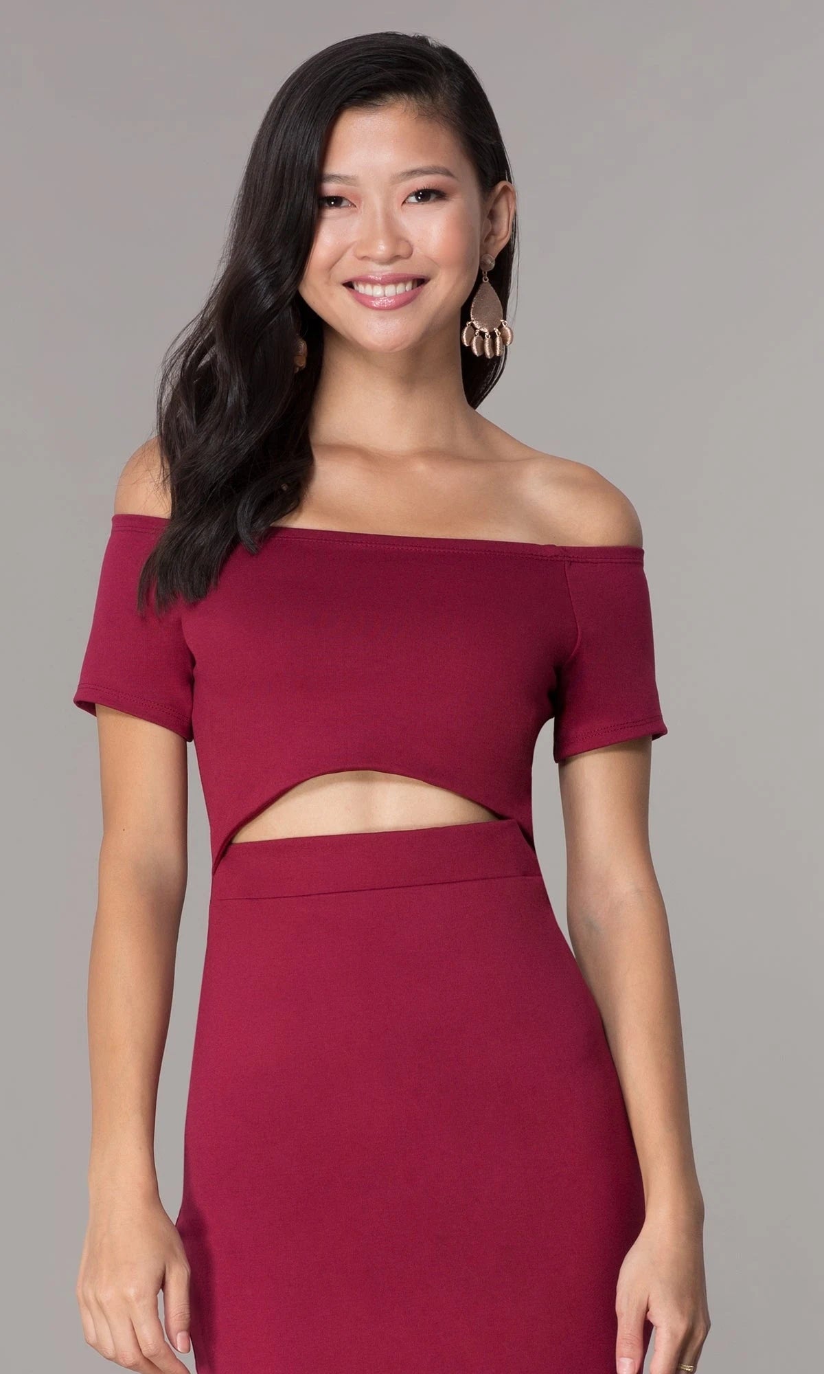 Chic Bodycon Off-Shoulder Short Sleeve Cutout Burgundy Mini Homecoming Dress Women