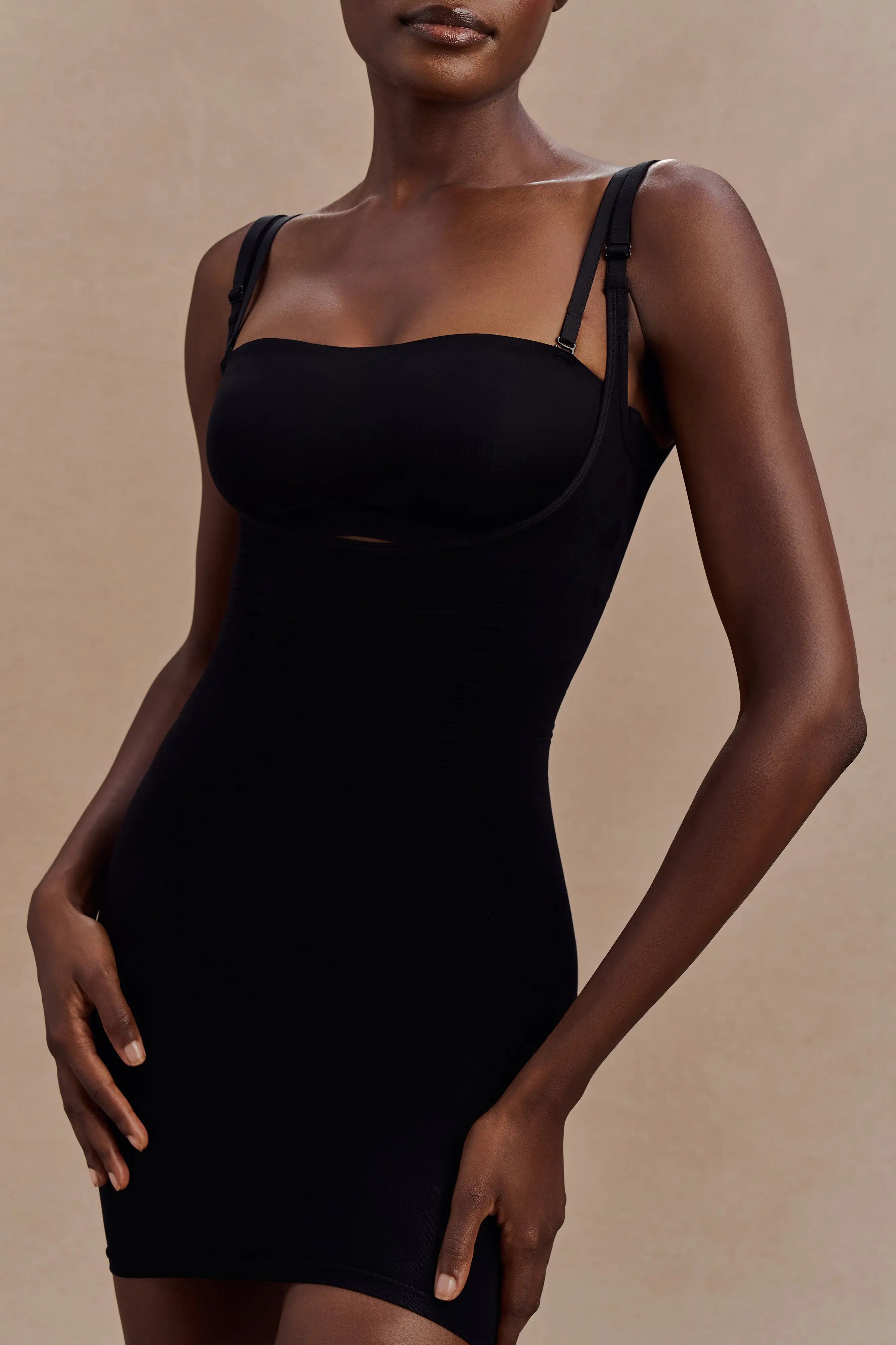 Chic Bodycon Strapless Sleeveless Adjustable Black Mini Homecoming Dress Women's
