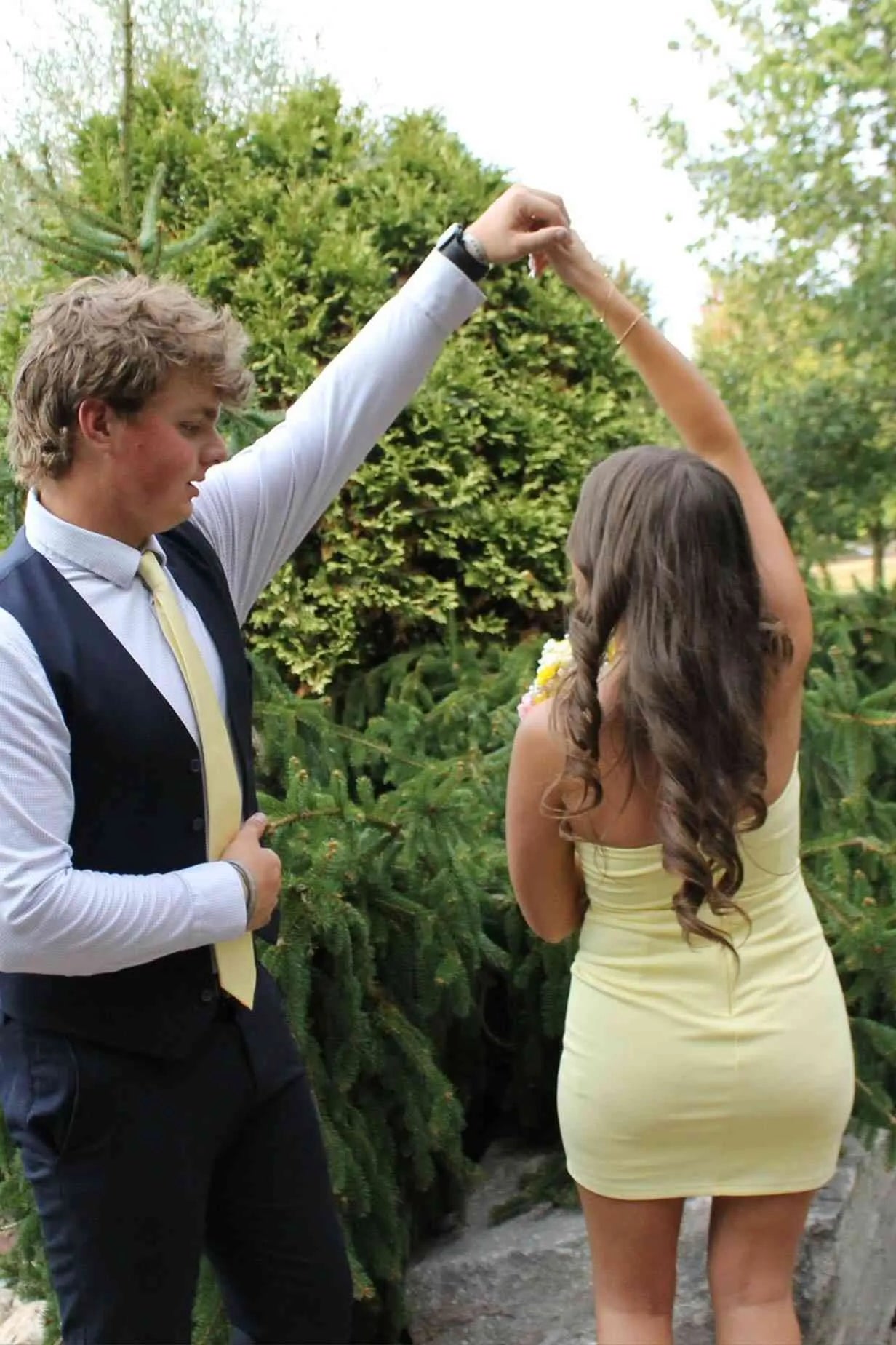 Chic Bodycon Strapless Sleeveless Draped Pastel Yellow Mini Homecoming Dress For Women