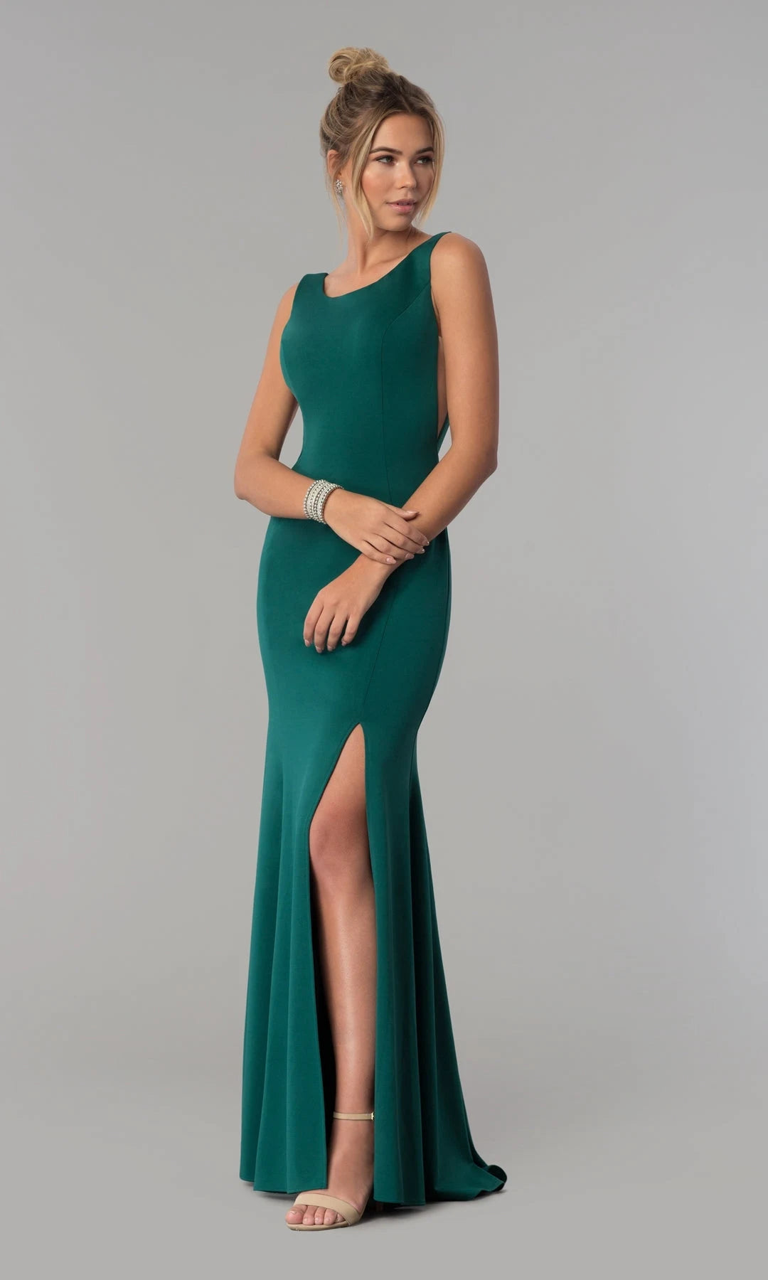 Chic Fitted Scoop Sleeveless Backless Slit Green Maxi Prom Dresses Gown