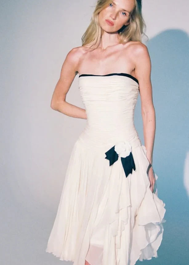 Chic Ruched A-Line Strapless Sleeveless Asymmetrical Hem Homecoming Dress with Bow Detail
