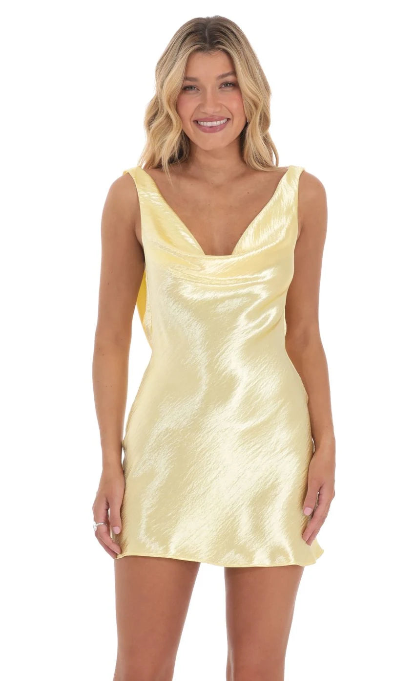 Chic Sheath Cowl Neck Sleeveless Backless Pale Yellow Mini Homecoming Dress