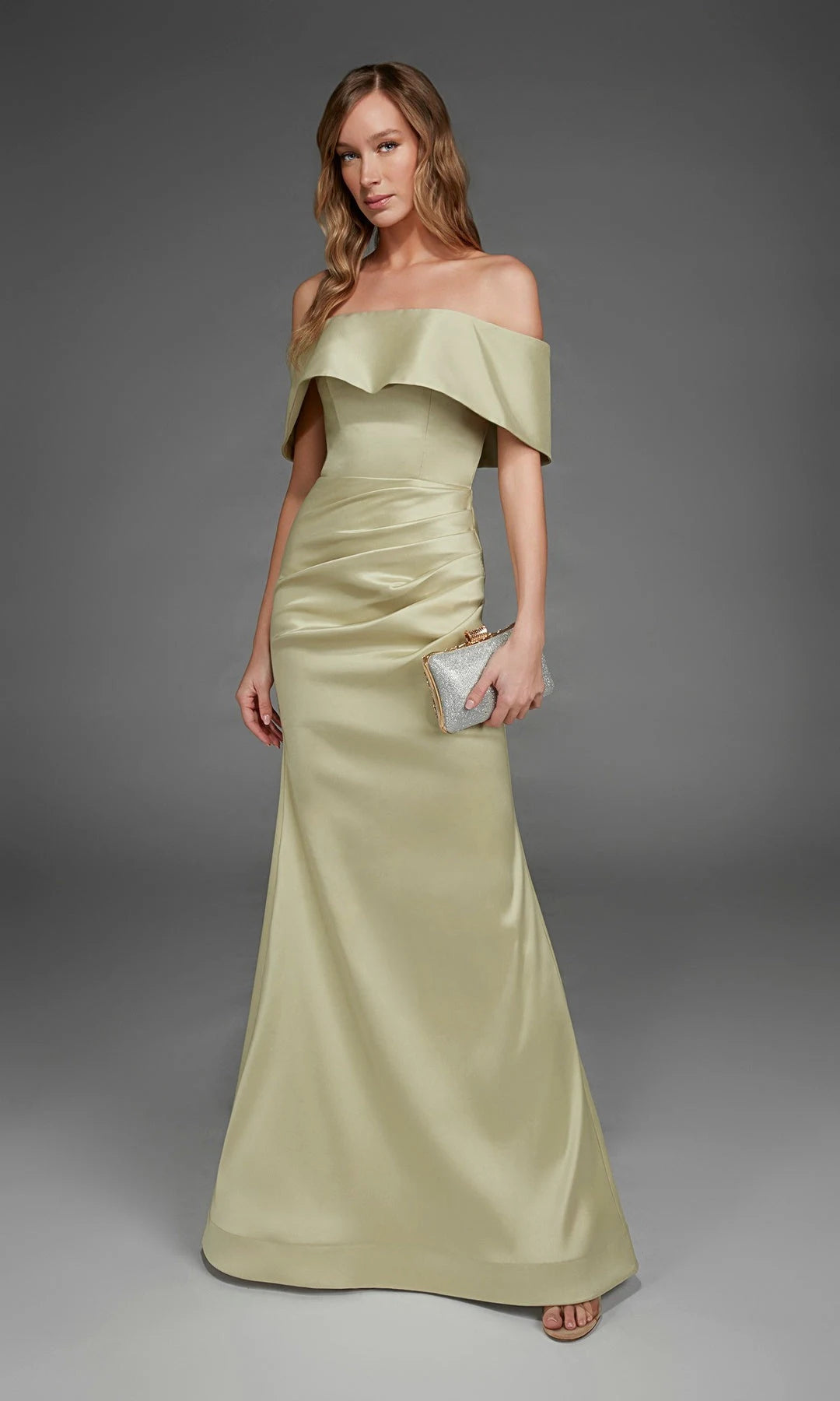 Chic Sheath Off-Shoulder Sleeveless Ruched Foldover Sage Maxi Prom Dresses Women