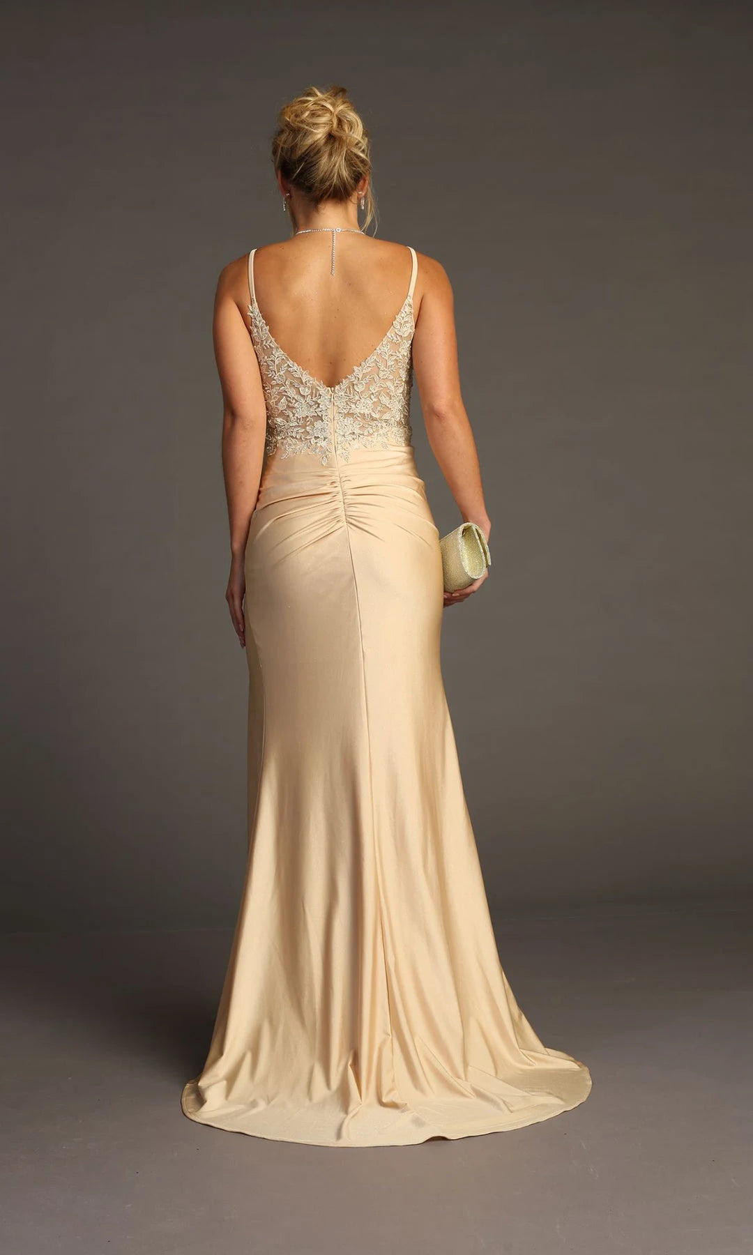 Chic Sheath V-Neck Sleeveless Slit Ruched Champagne Long Prom Dresses Gown