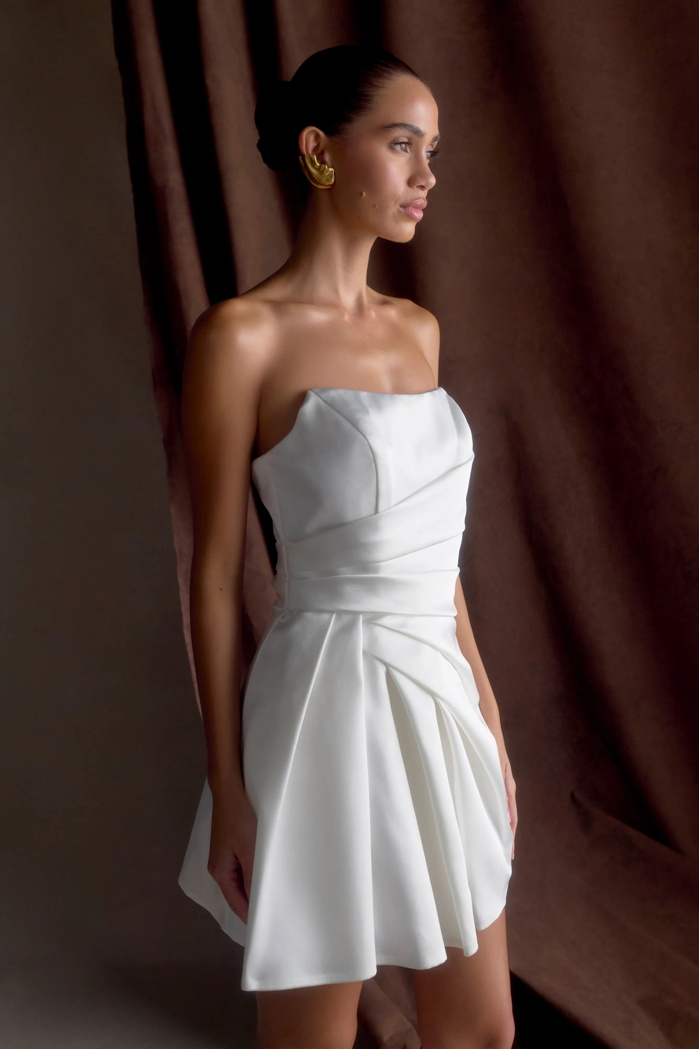 Chic Strapless A-Line Ruched Pleated White Mini Homecoming Dress for Women