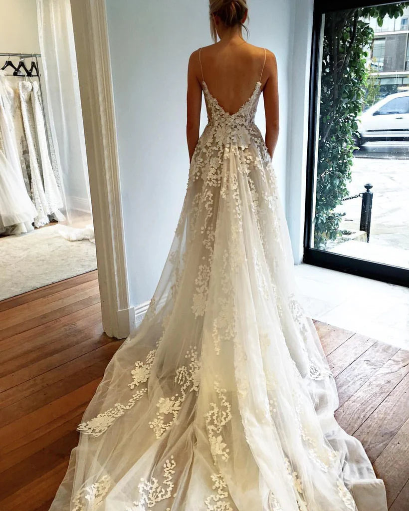 Wholesa Beach Deep V Neck Spaghetti Straps Wedding Dress Bridal Gown