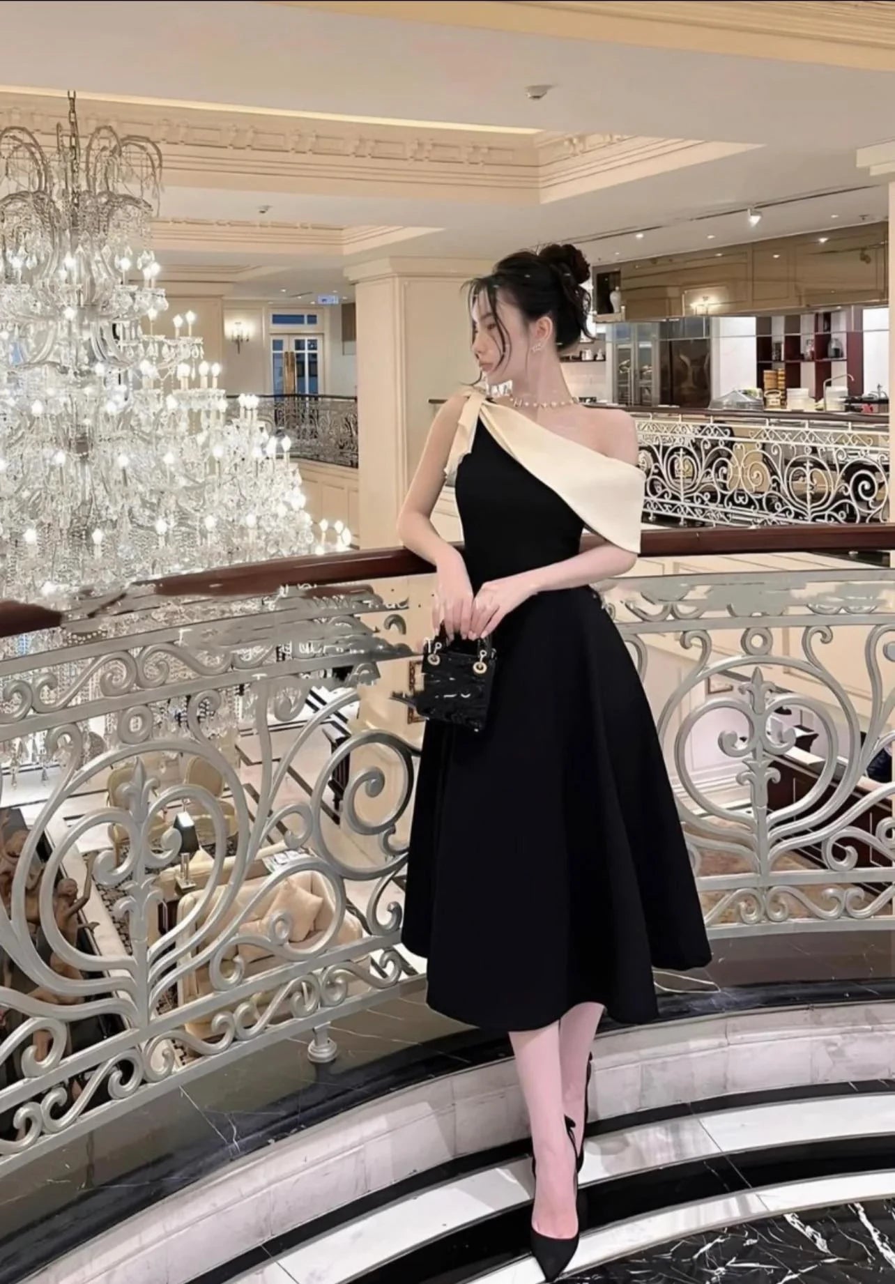 Elegant A-Line Asymmetrical-Shoulder Single-Sleeve Midi-Length Evening Dress