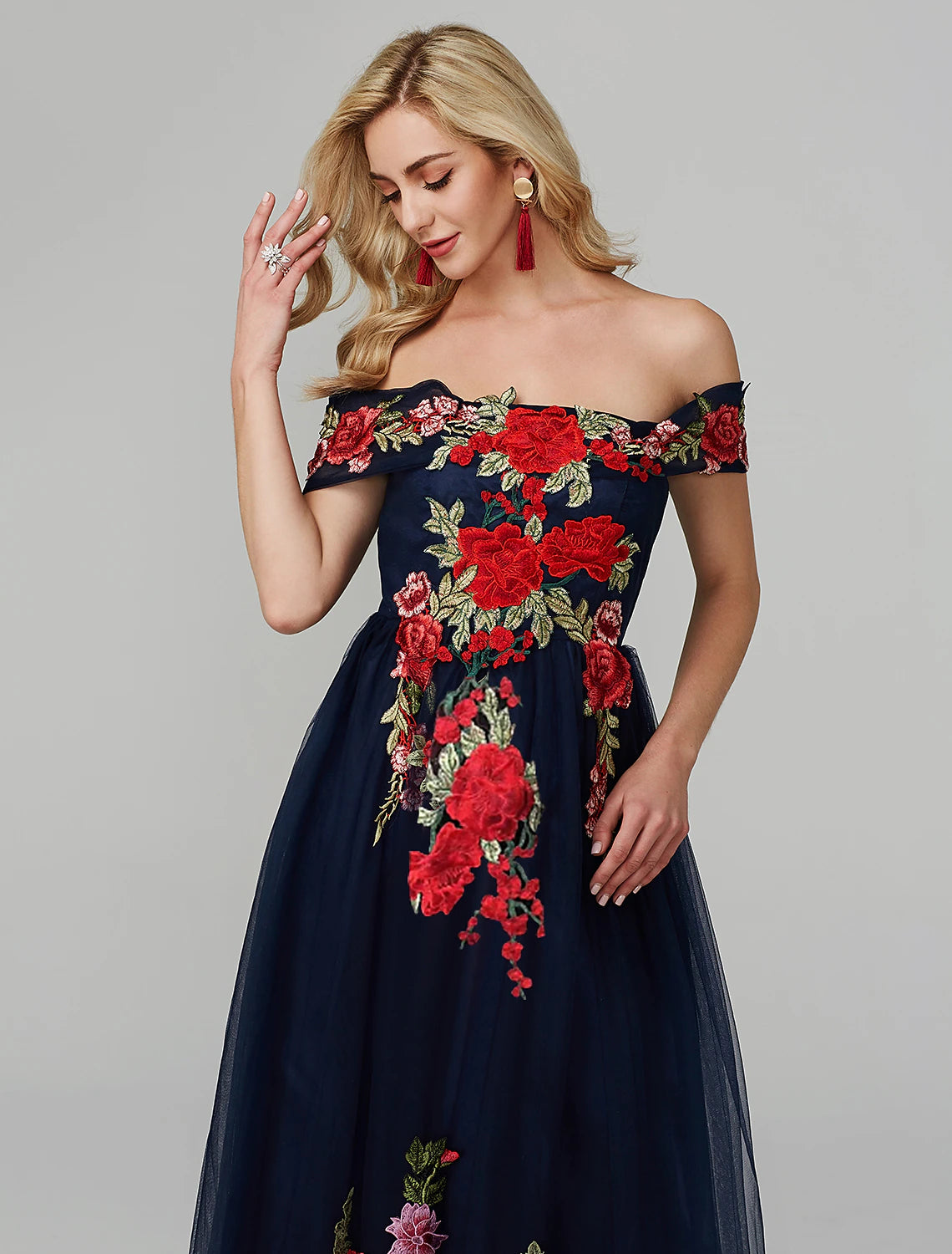 Elegant A-Line Off-Shoulder Floral Lace Tulle Floor-Length Prom Dress.