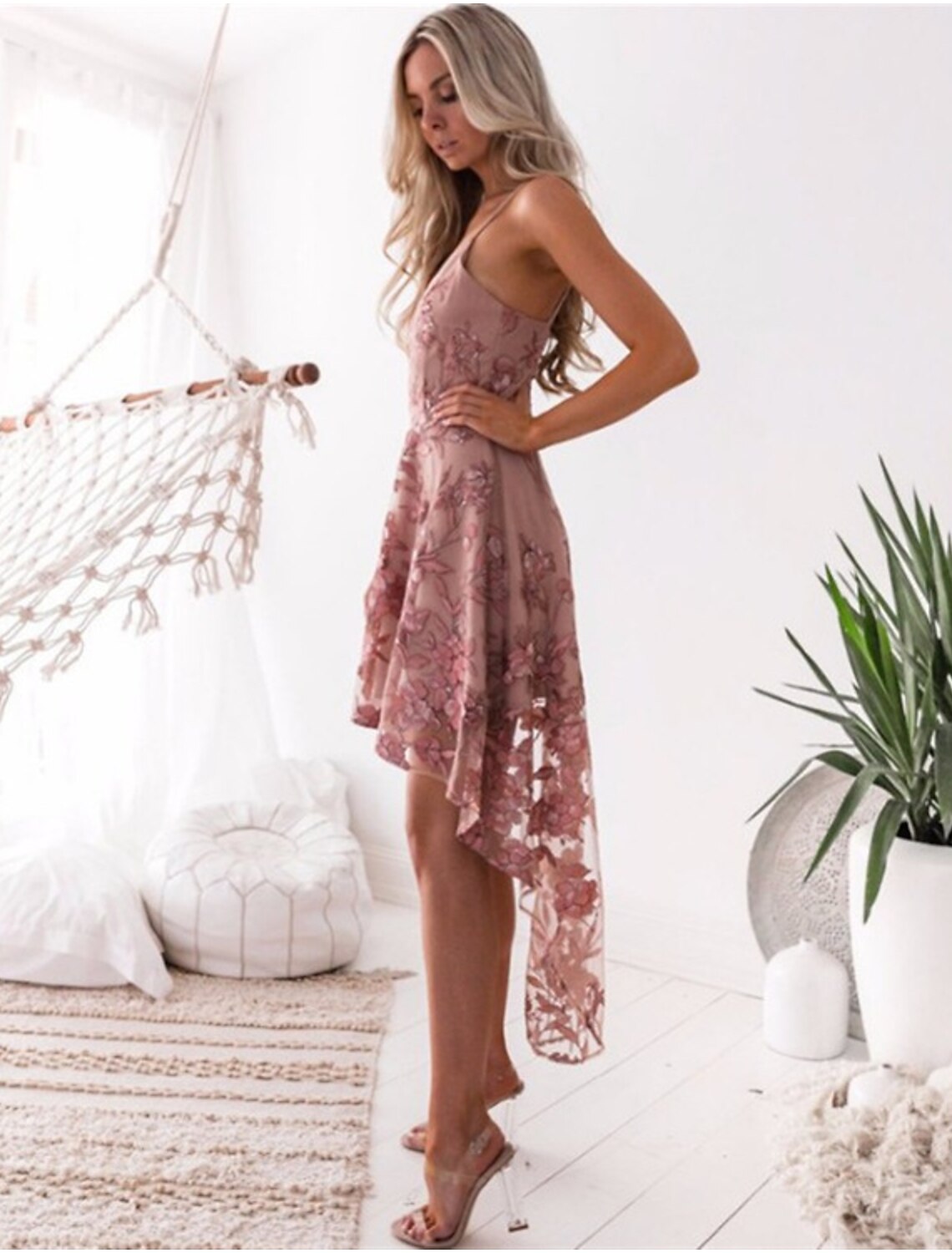 Elegant A-Line Spaghetti Strap Floral Applique Asymmetrical Tulle Cocktail Dress.