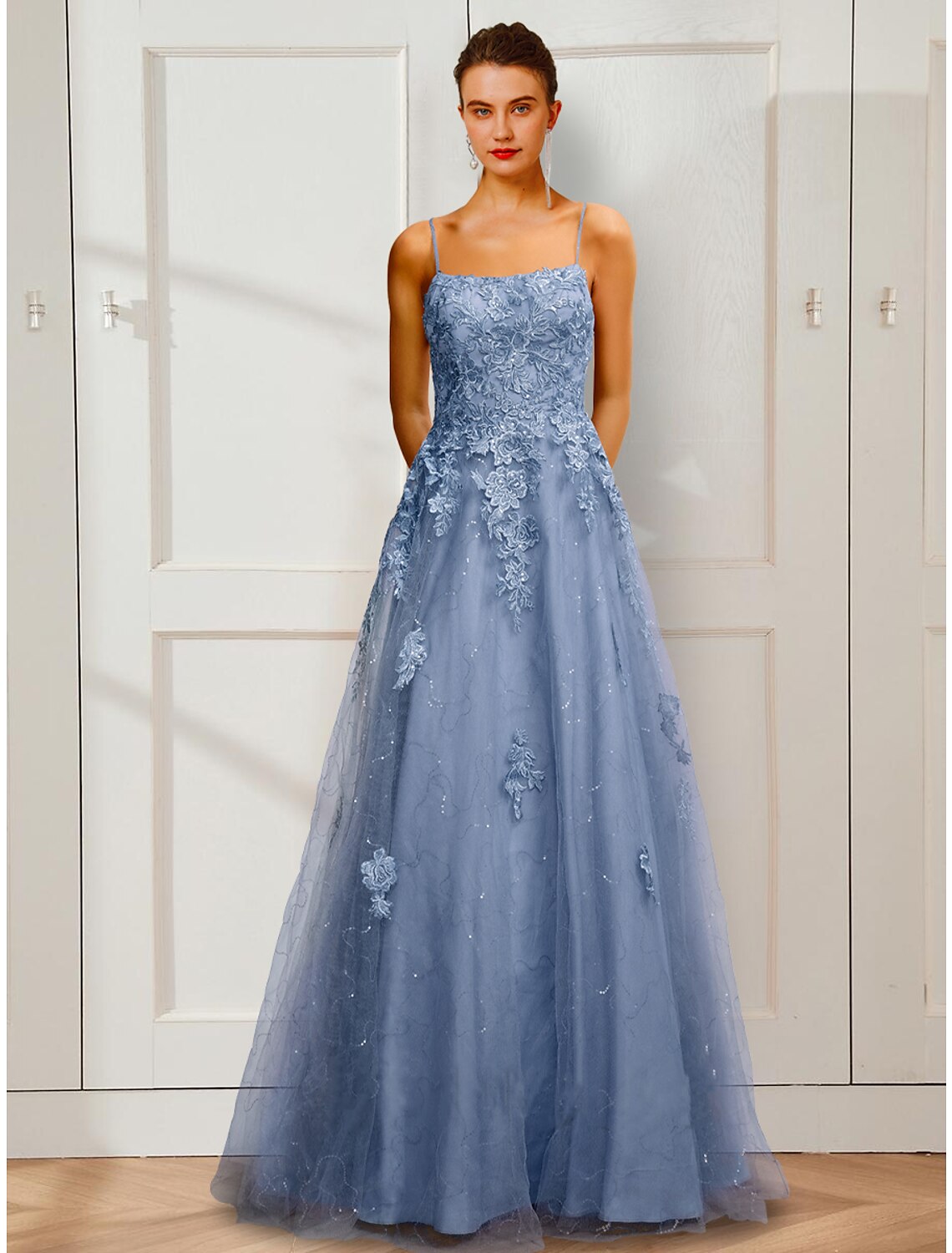 Elegant A-Line Spaghetti Strap Floral Applique Satin Floor Length Prom Party Dress.