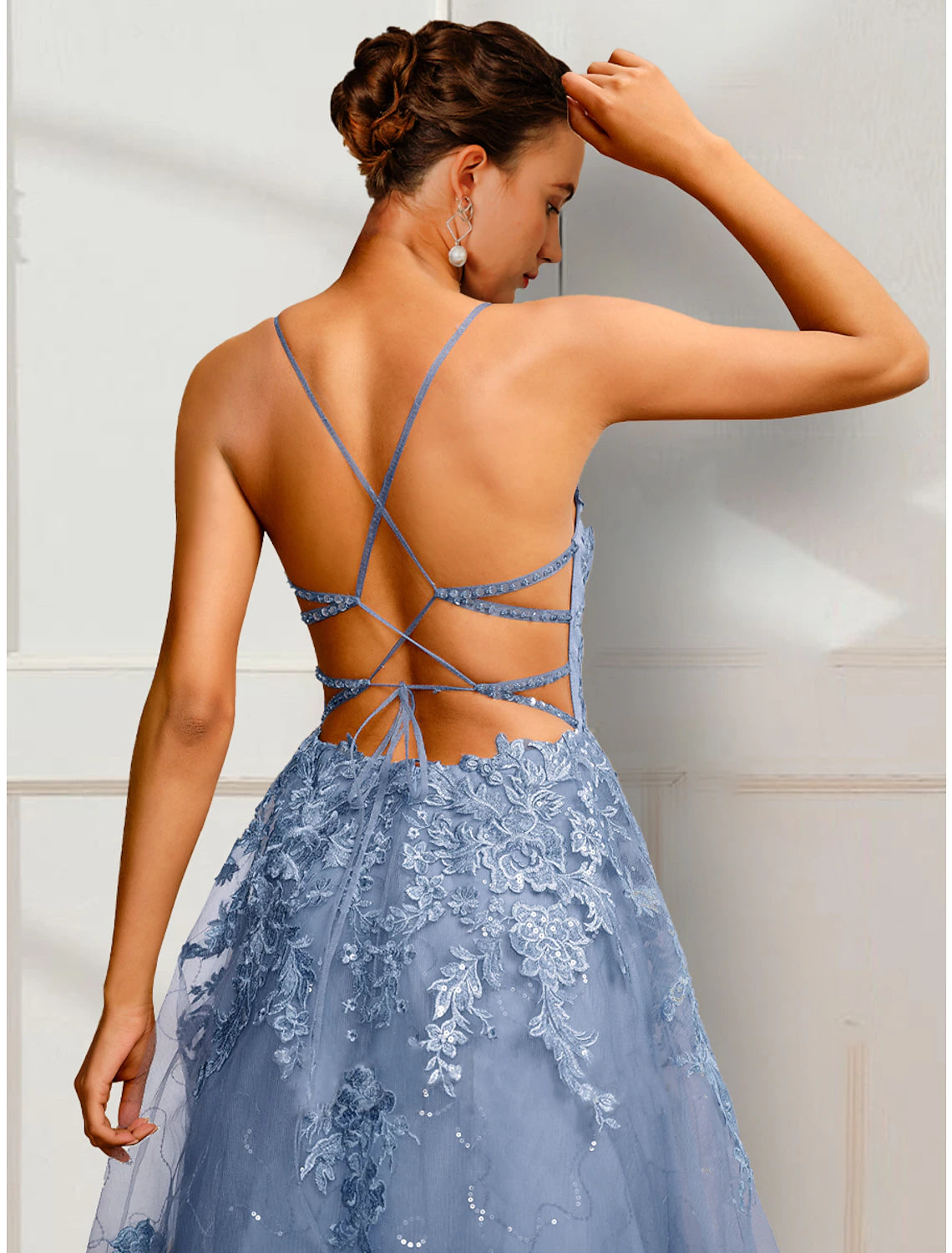 Elegant A-Line Spaghetti Strap Floral Applique Satin Floor Length Prom Party Dress.