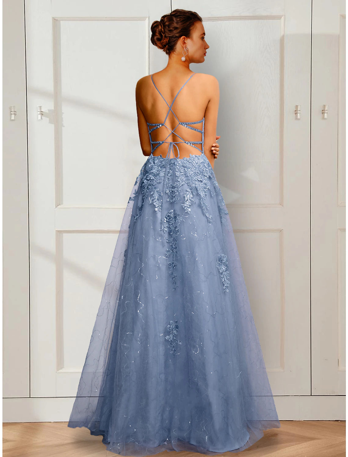 Elegant A-Line Spaghetti Strap Floral Applique Satin Floor Length Prom Party Dress.