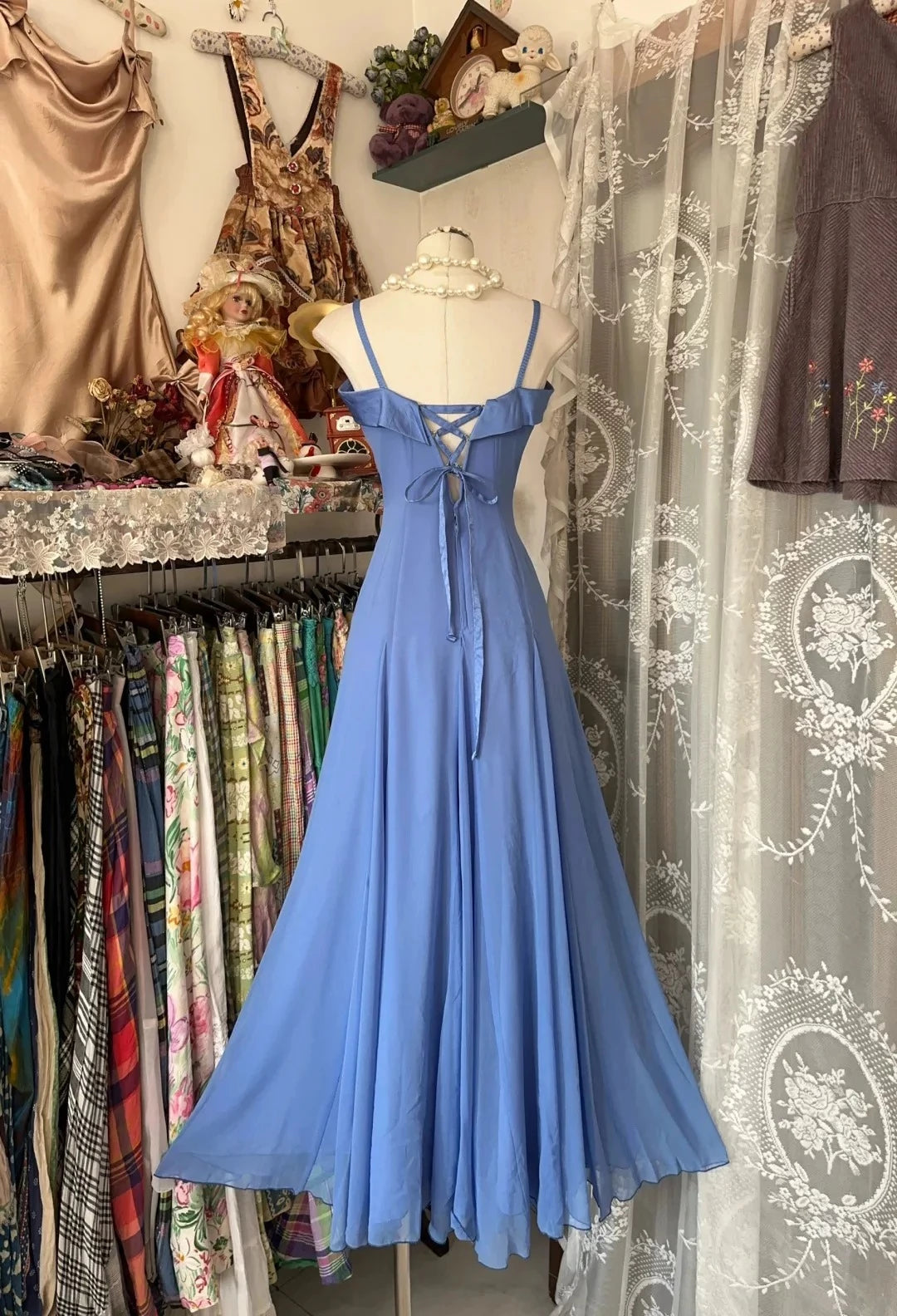 Elegant A-Line Spaghetti-Strap Sleeveless Lace-Up Midi-Length Evening Dress