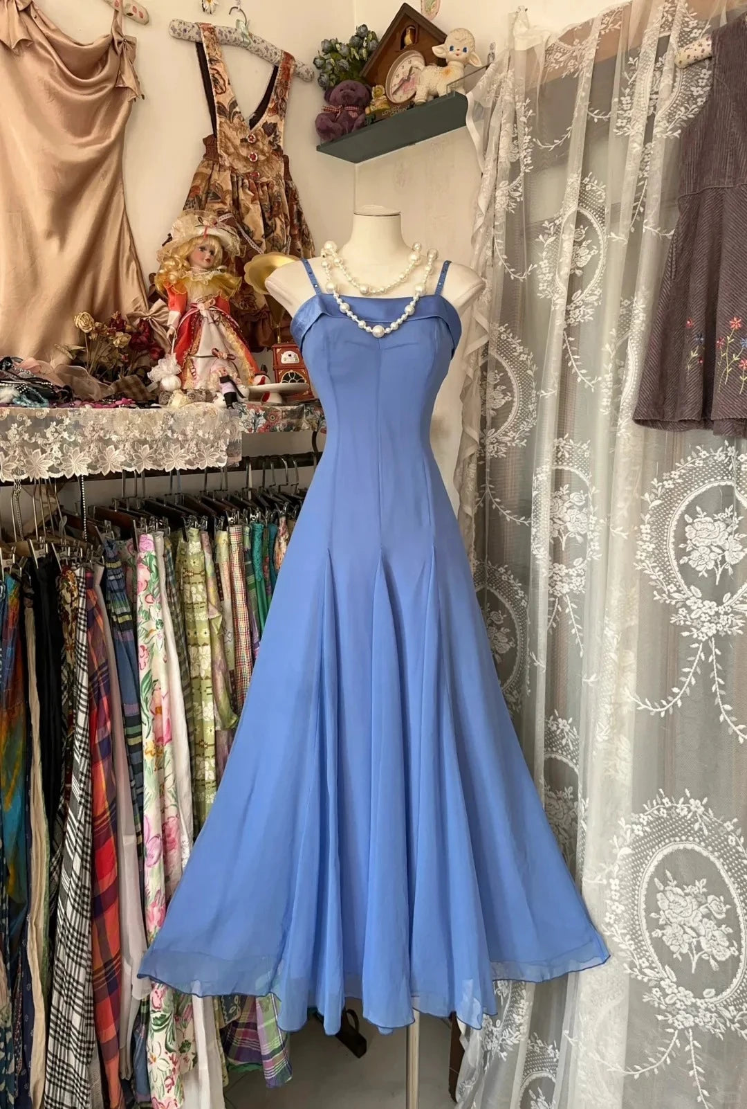 Elegant A-Line Spaghetti-Strap Sleeveless Lace-Up Midi-Length Evening Dress