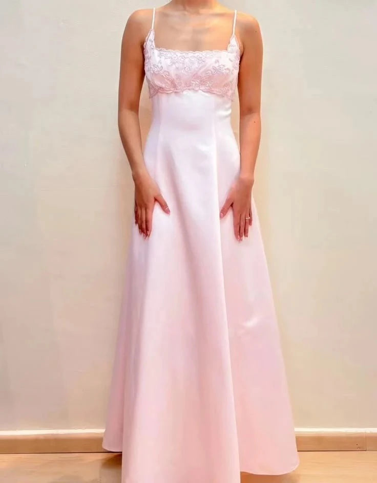 Elegant A-Line Square Neck Spaghetti-Strap Lace Maxi Evening Dress