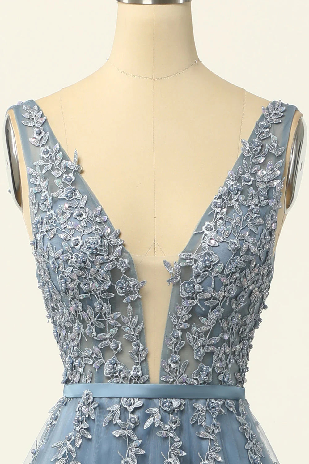 Wholesa A-Line Tulle V-Neck V-Back Appliques Beads Blue Prom Dresses