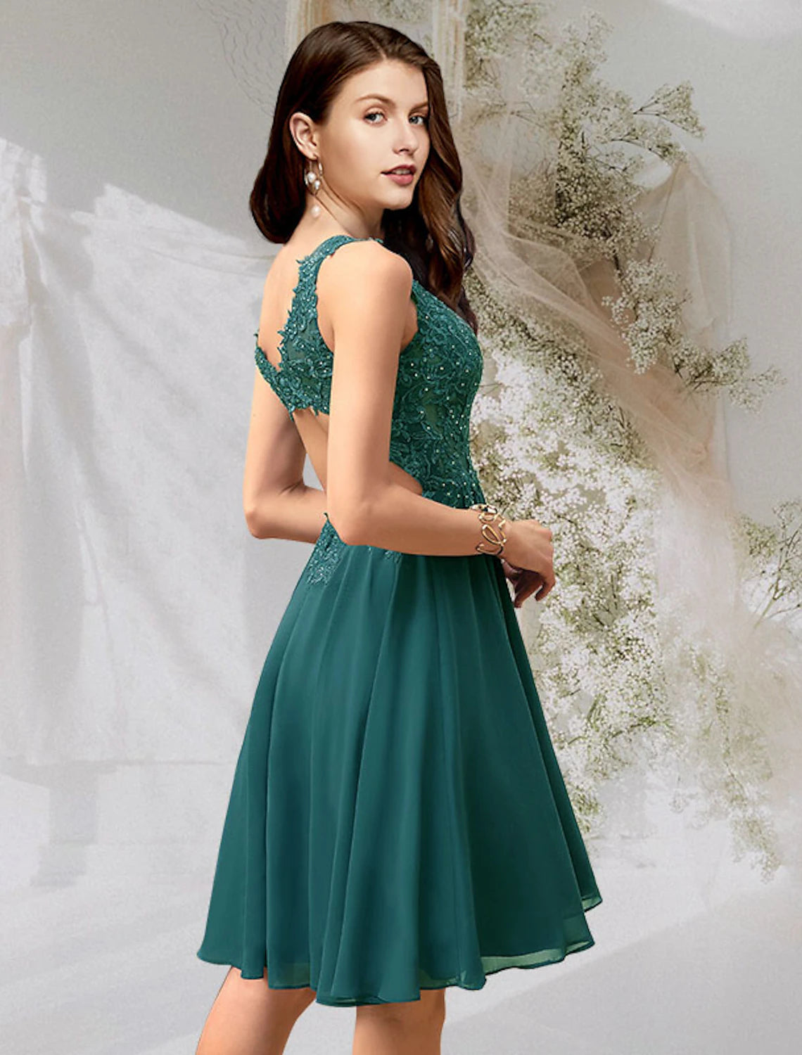 Elegant A-Line V-Neck Backless Beaded Lace Short Cocktail Dress Homecoming Graduation.