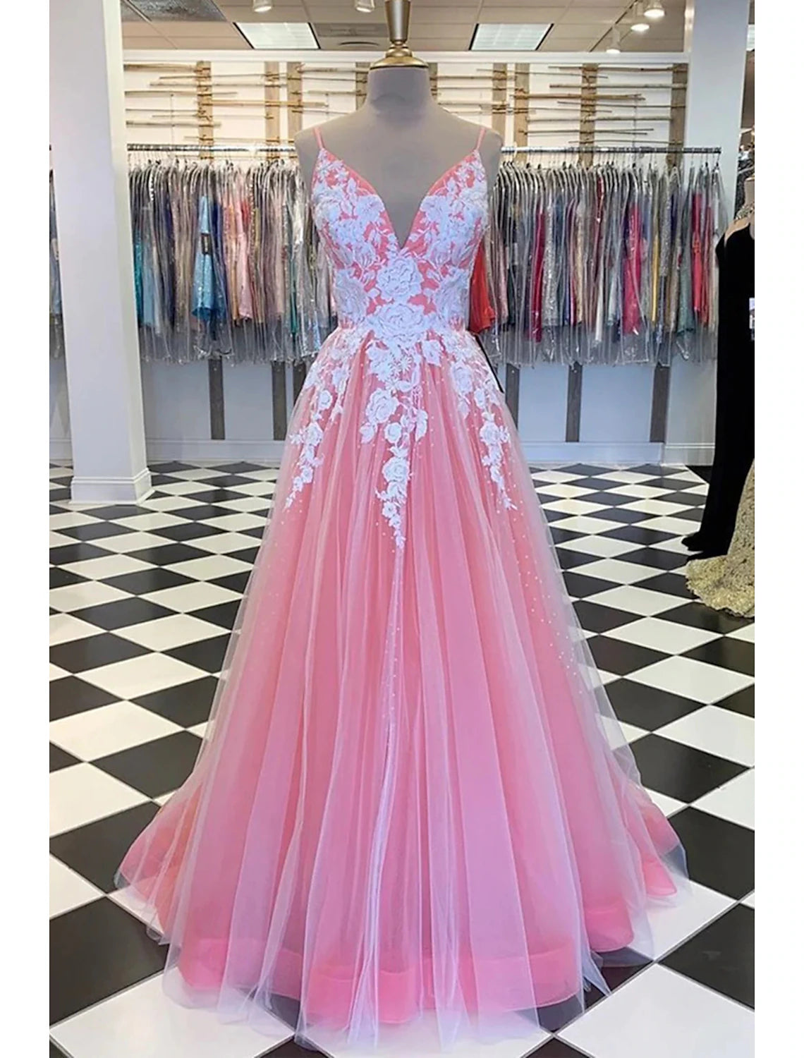 Elegant A-Line V-Neck Tulle Prom Dress with Pleats Appliques Floor Length.