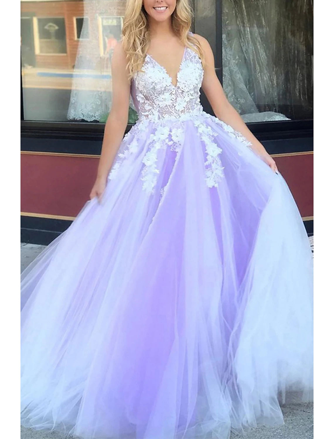 Elegant Ball Gown A-Line V-Neck Color Block Tulle Floor Length Prom Dress.