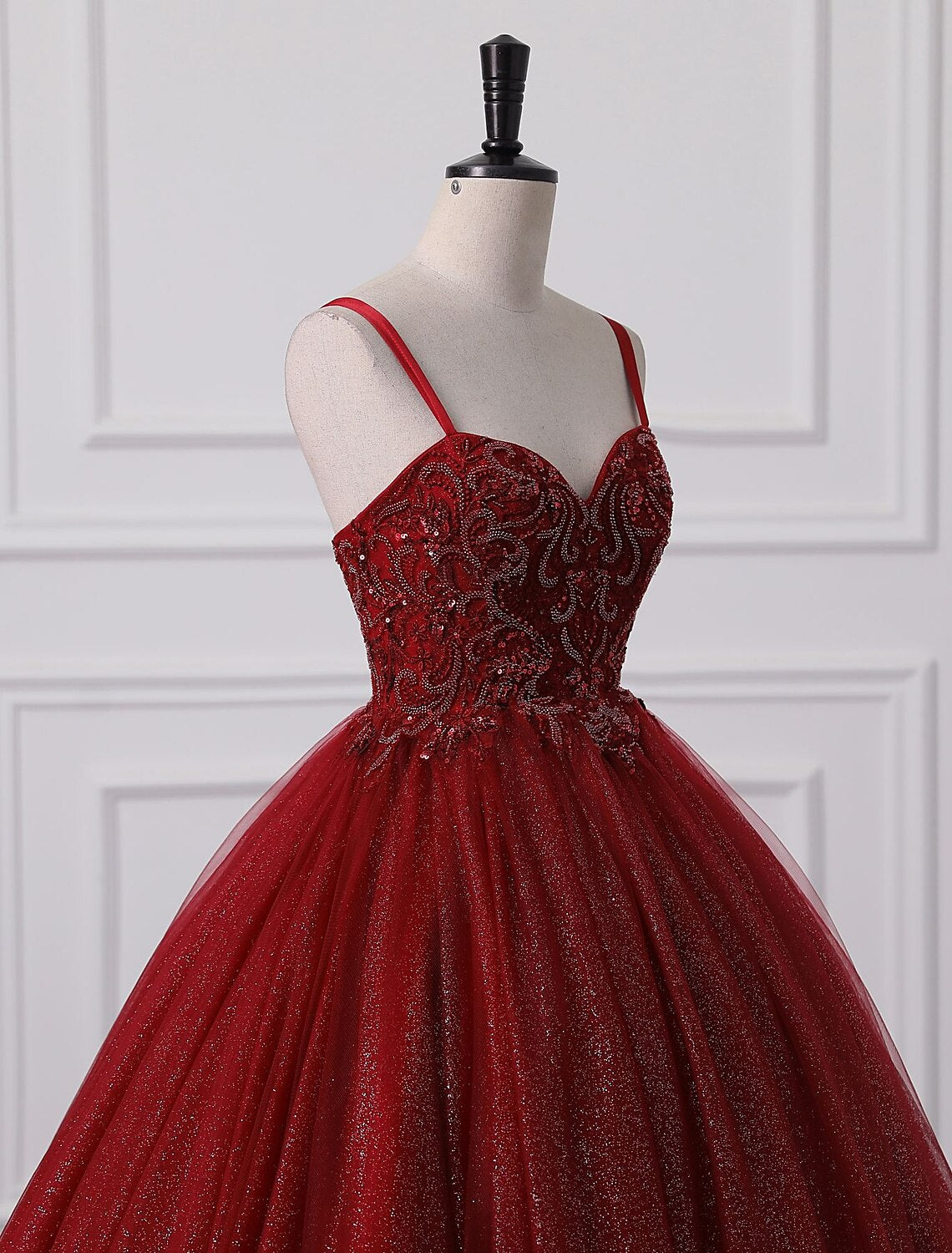 Elegant Ball Gown Spaghetti Strap Lace Beaded Floor Length Prom Princess Dress.