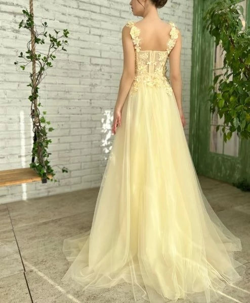 Elegant Ball-Gown Square-Neck Floral-Appliqué Lace-Up-Back Tulle-Trained Floor-Length Prom Dress