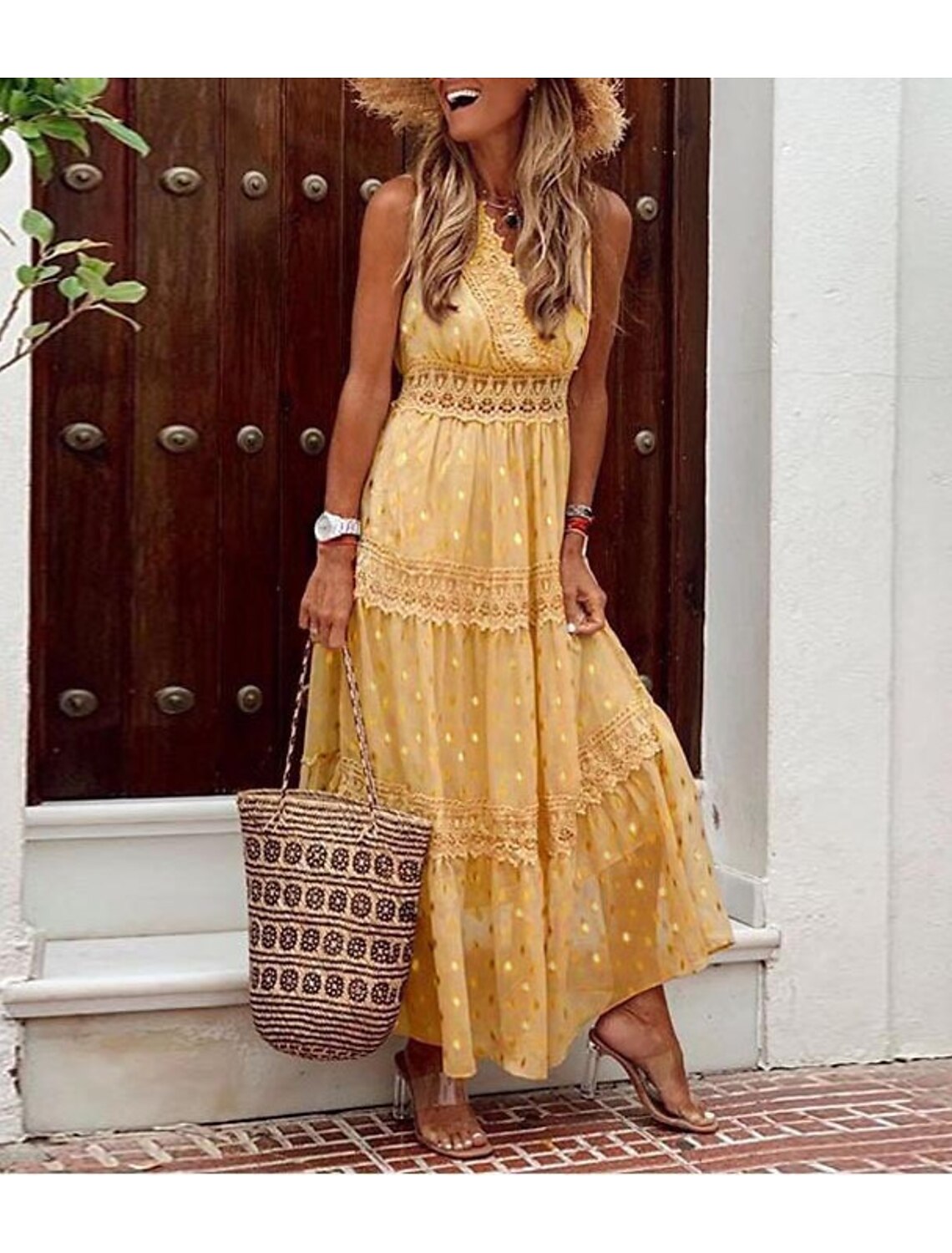 Elegant Boho Beach Little White A-Line Chiffon Wedding Dress.