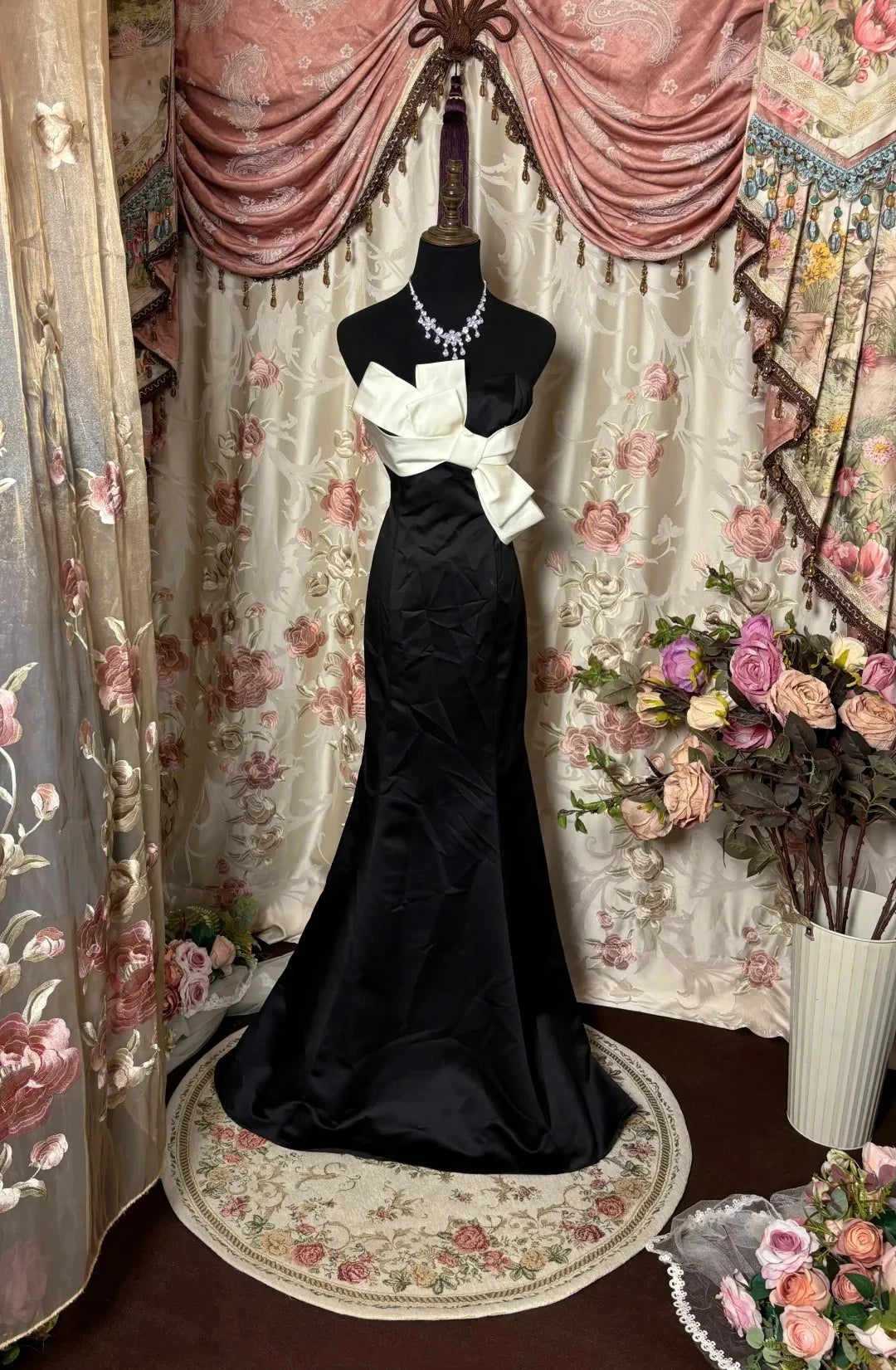 Elegant Mermaid Strapless Sleeveless Bow-Detail Floor-Length Evening Dress
