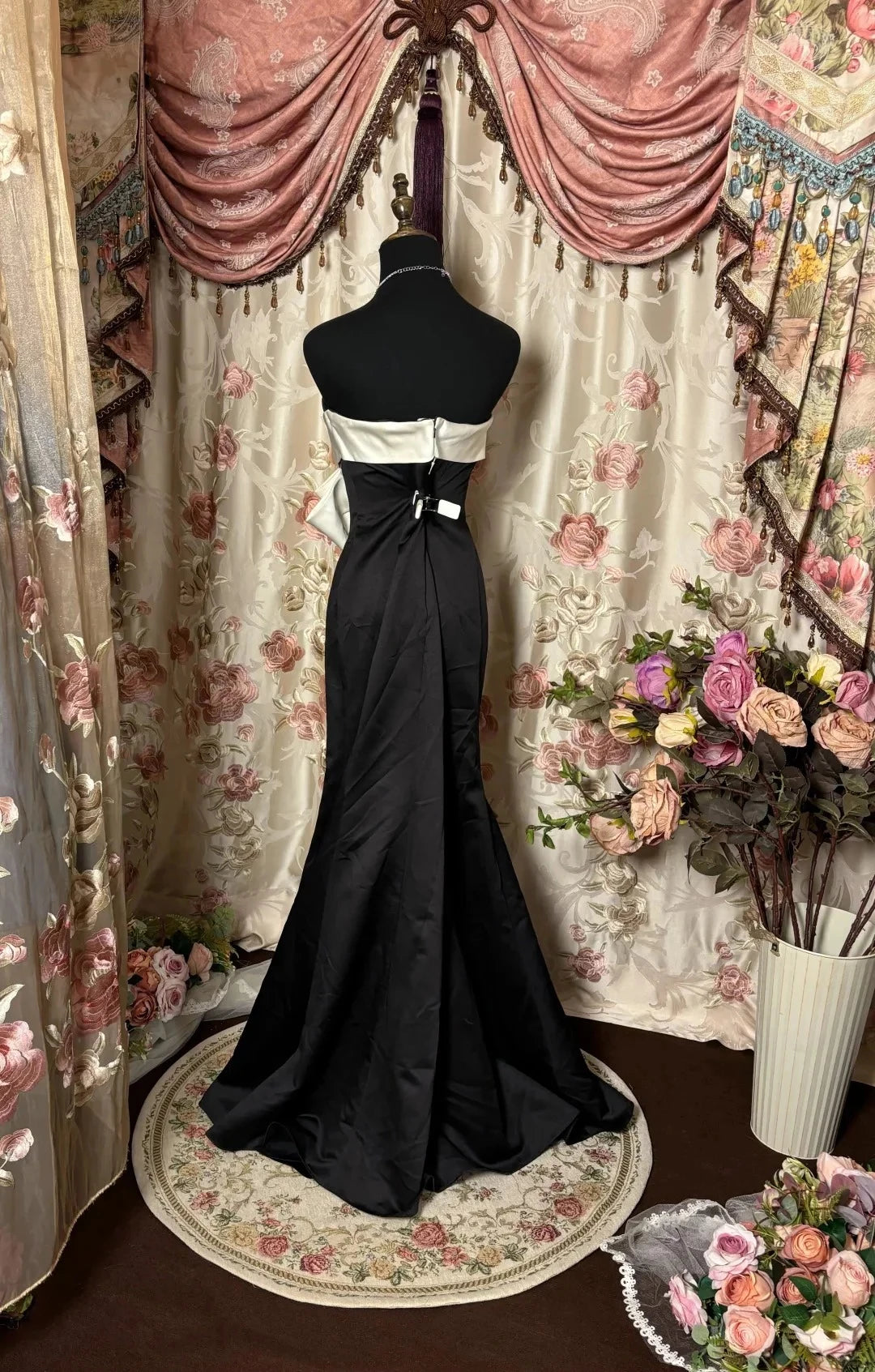 Elegant Mermaid Strapless Sleeveless Bow-Detail Floor-Length Evening Dress