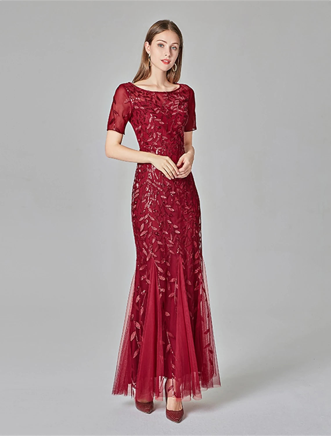 Elegant Mermaid Trumpet Jewel Neck Short Sleeve Embroidered Tulle Evening Gown.