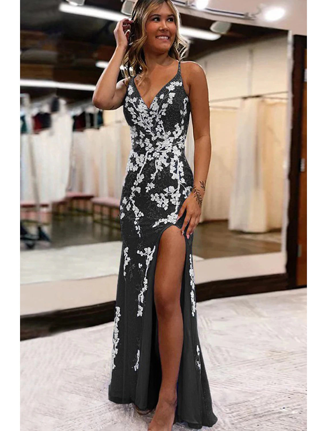Elegant Mermaid V-Neck Open Back Tulle Applique Prom Dress with Slit.