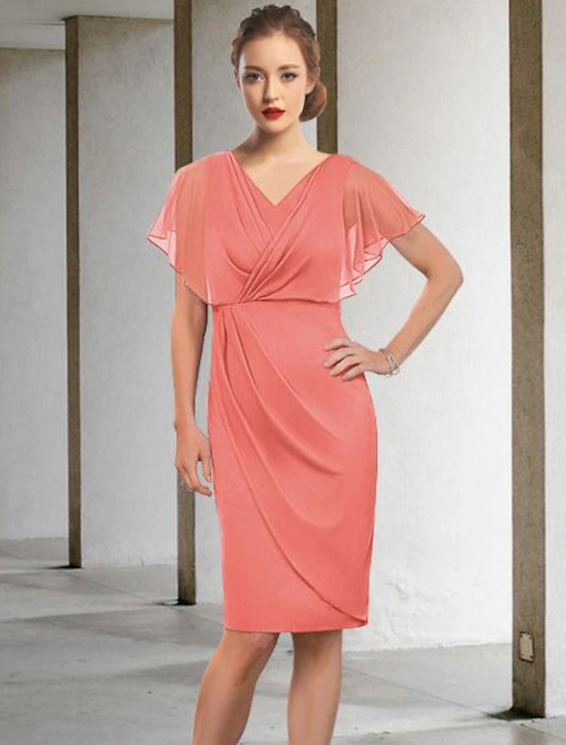 Elegant Sheath V-Neck Short Sleeve Ruched Chiffon Knee-Length Mother Dress.