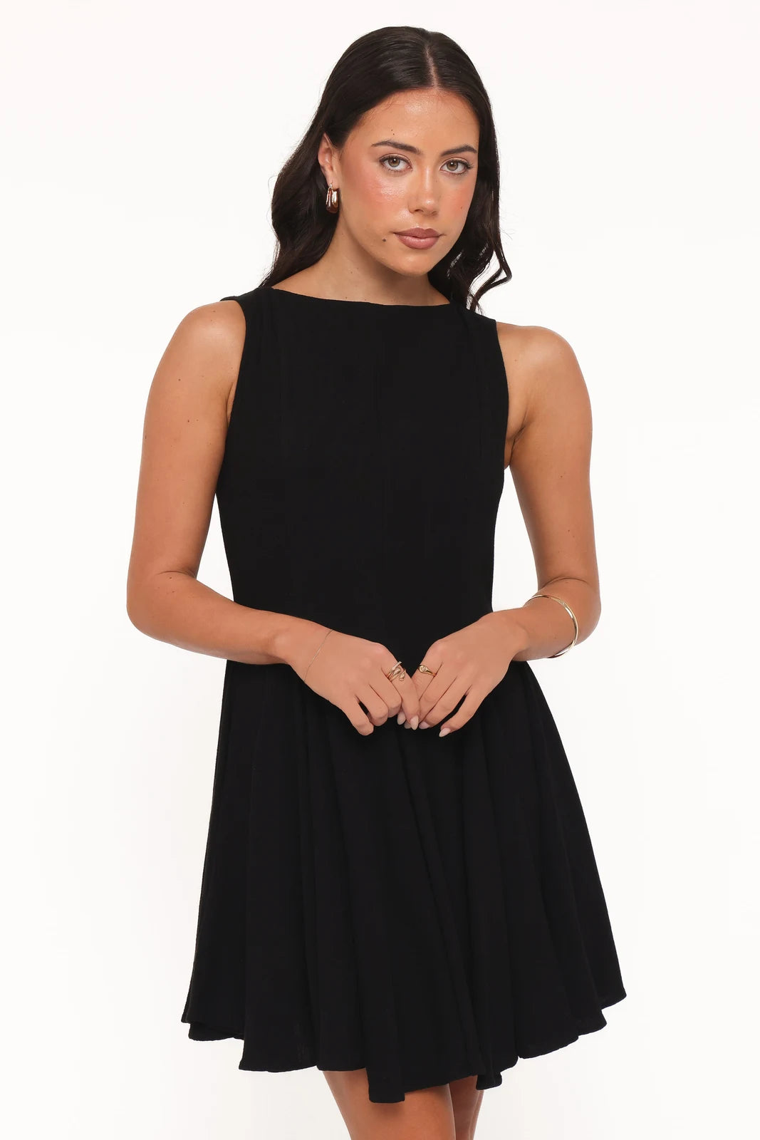 Elegant A-Line Boat Neck Sleeveless Flared Black Short Homecoming Women Attire