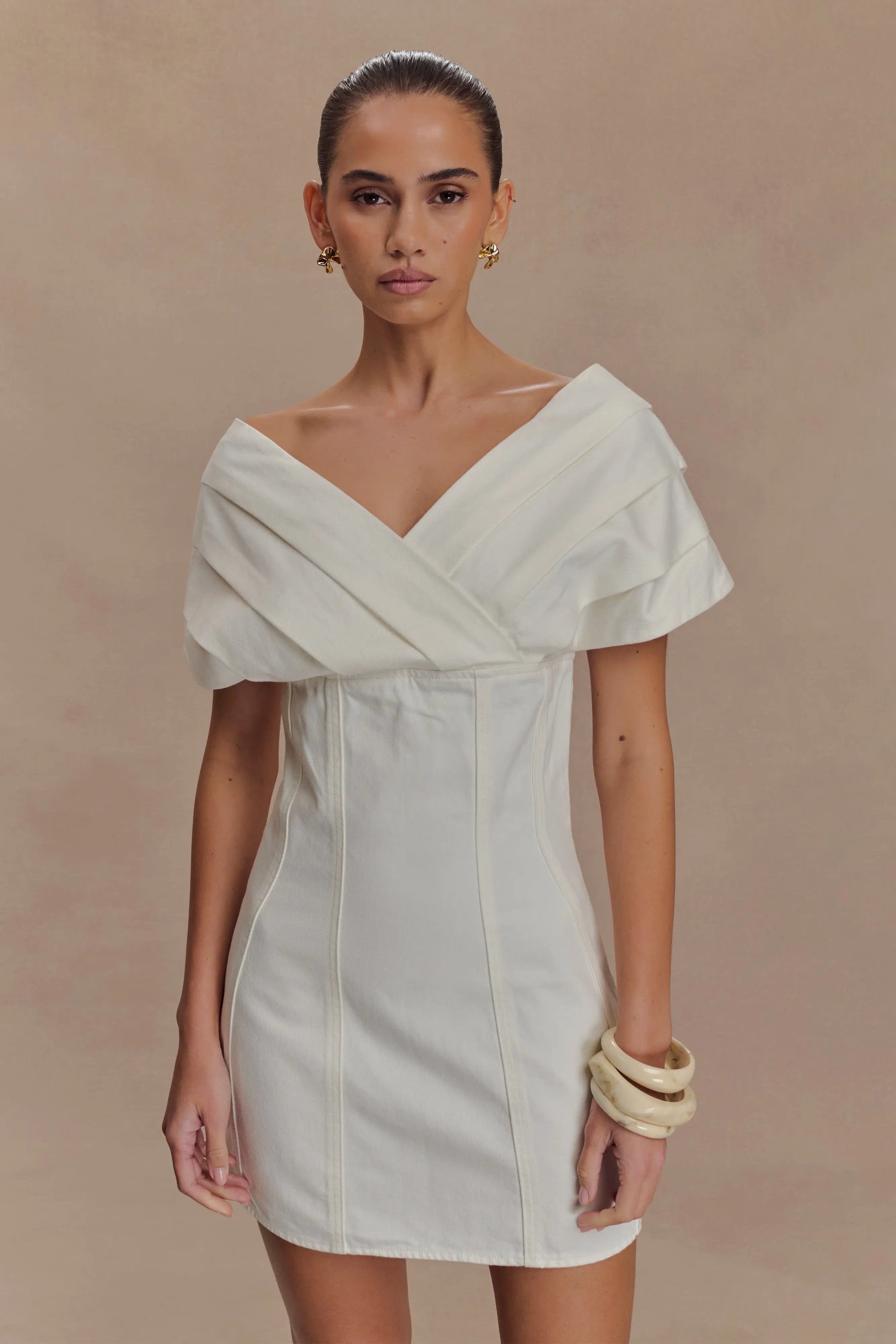Elegant A-Line Draped V-Neck Short Sleeve Ivory Mini Homecoming Dress