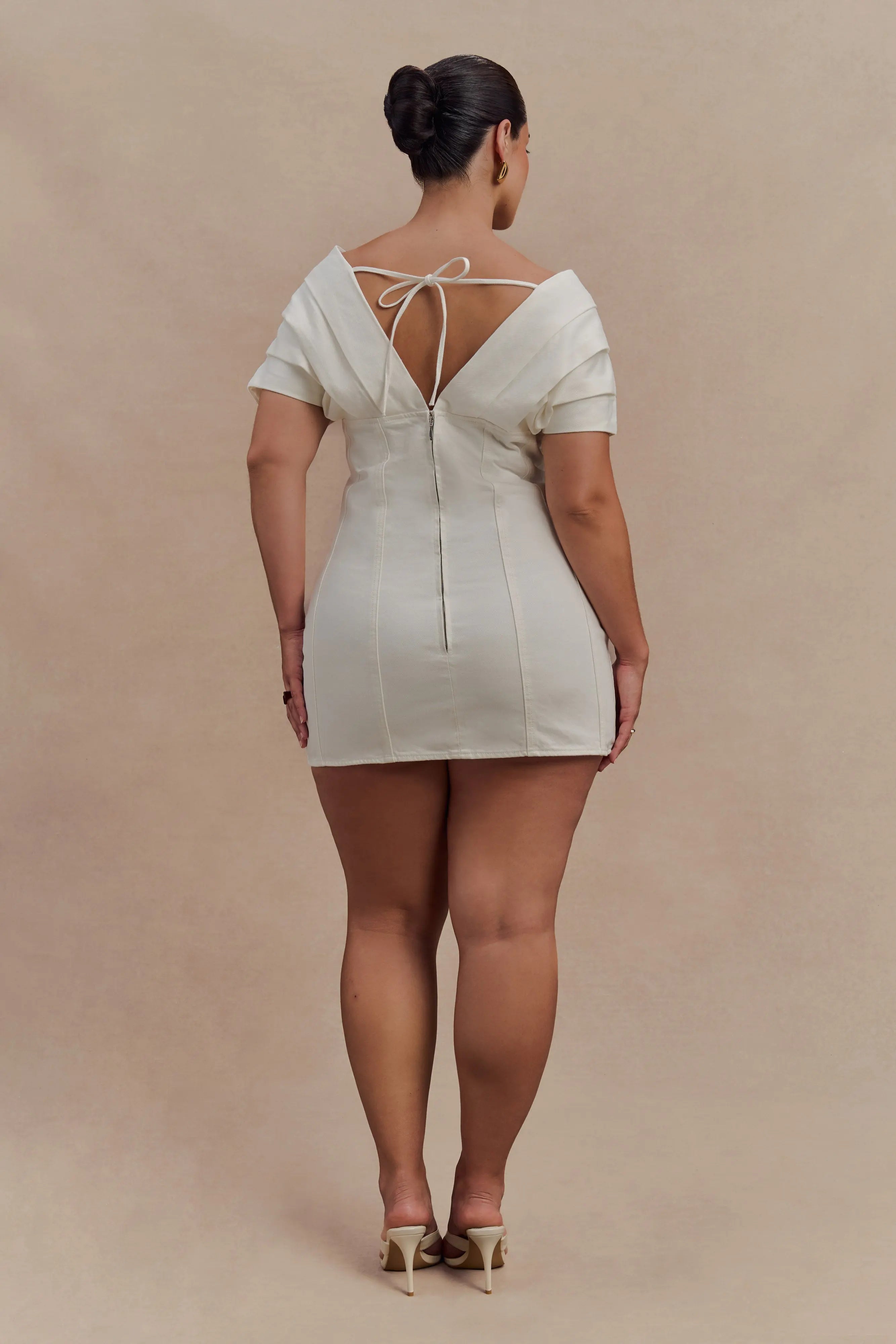 Elegant A-Line Draped V-Neck Short Sleeve Ivory Mini Homecoming Dress