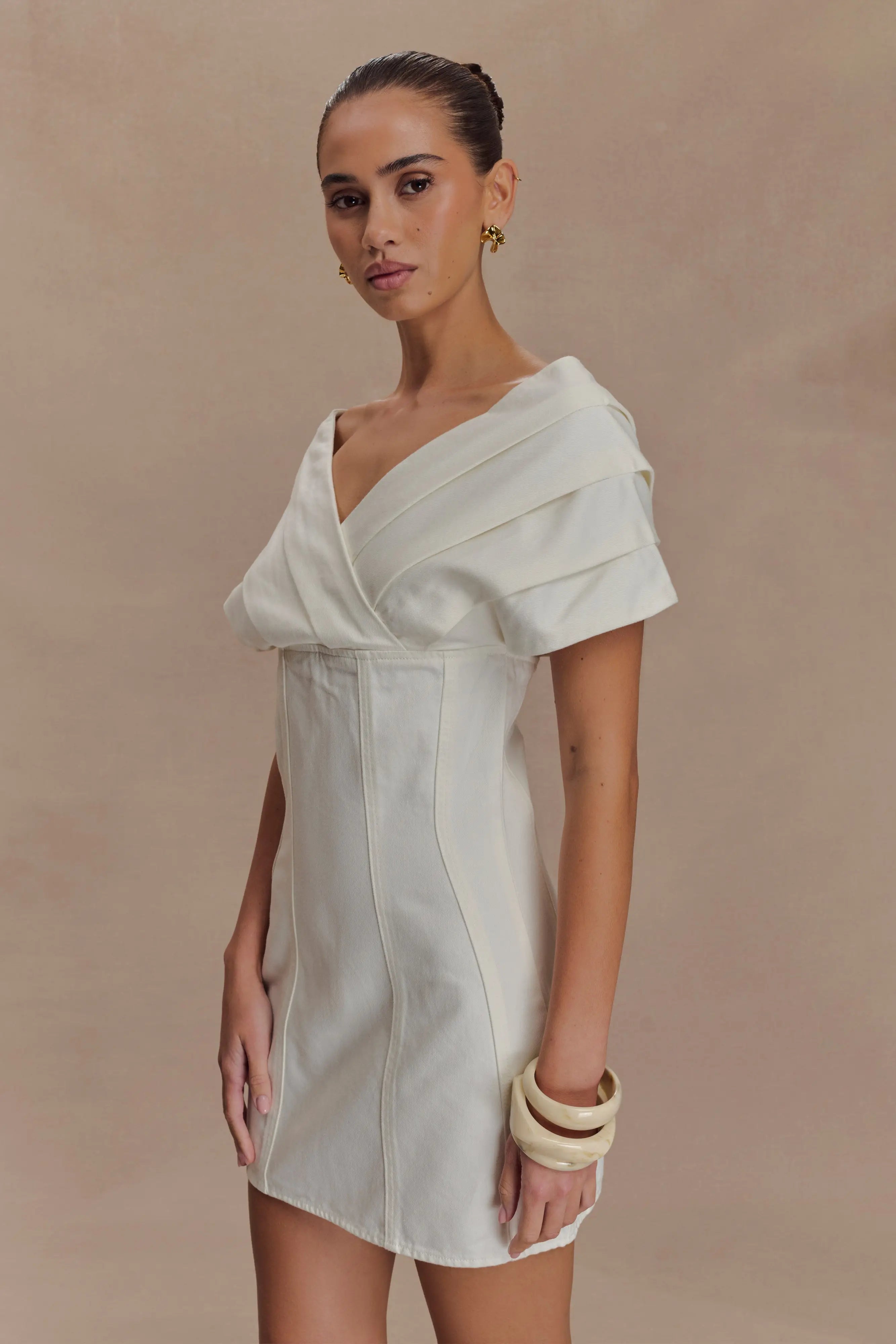 Elegant A-Line Draped V-Neck Short Sleeve Ivory Mini Homecoming Dress