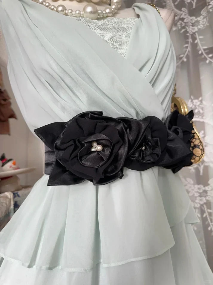 Elegant A-Line Draped V-Neck Sleeveless Covered Back Knee-Length Tiered Chiffon Homecoming Dresses